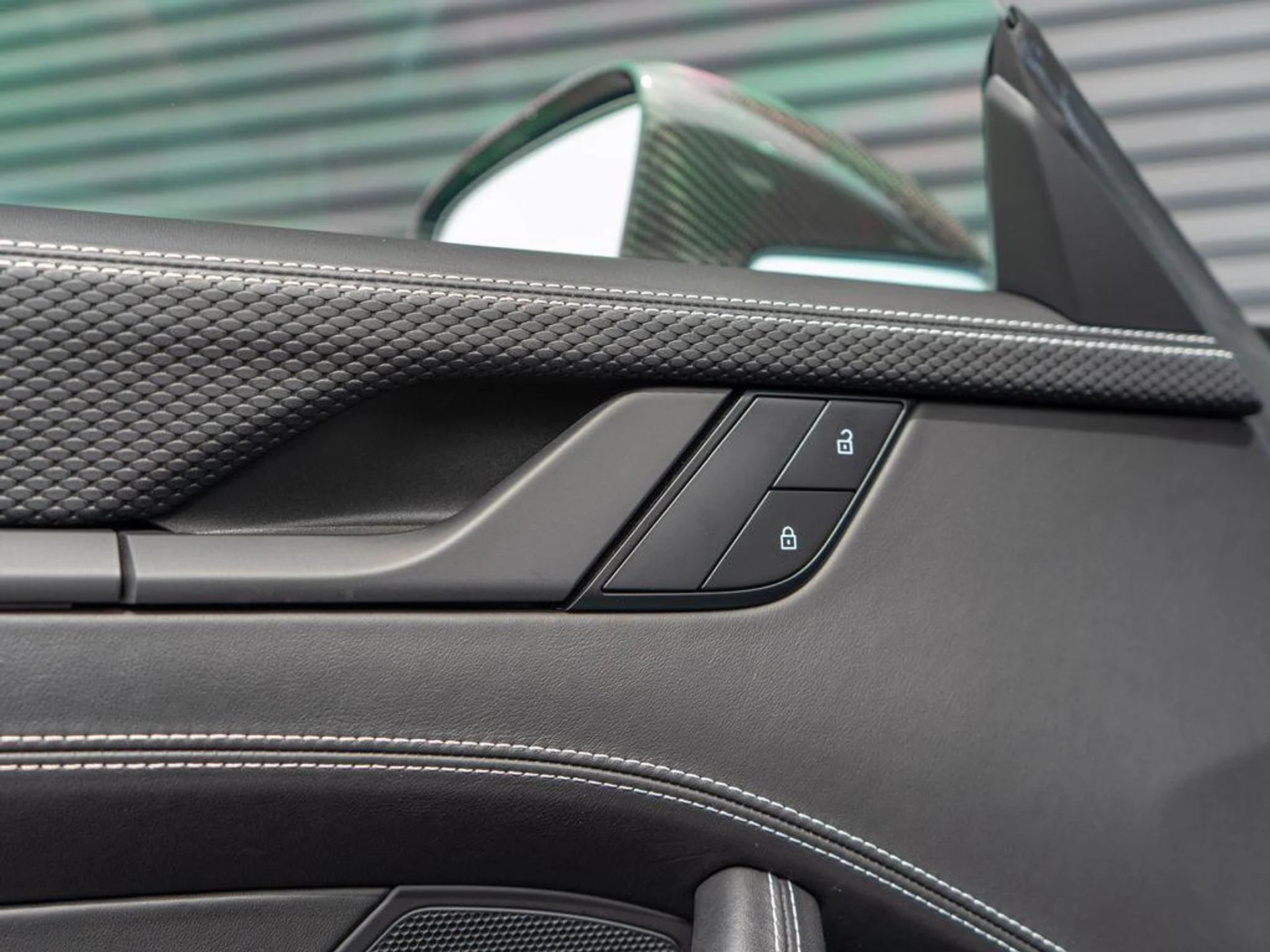 mph031_835279946_t_J_Eh_D_Dz_K_Uqs_X_Nk_Vn_G3_Wm_SY_3_Z_Ee_A_9e661730a6