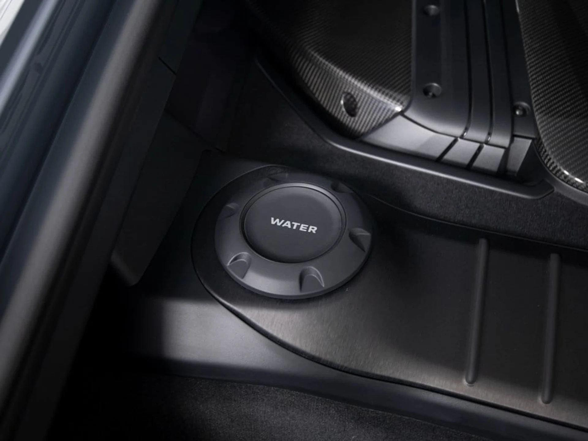 mph031_84900058_fb746f8eb3943b66d6b0780dd0ff963cx_fe3d86b632