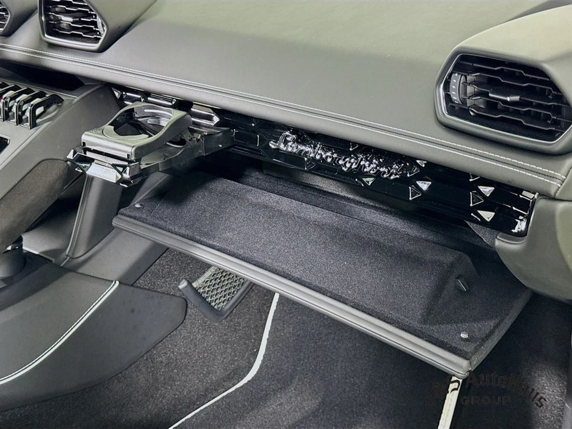 mph031_851561576_jvcwuny9cyagra8m6w123ceocj7b_95c12f89d9