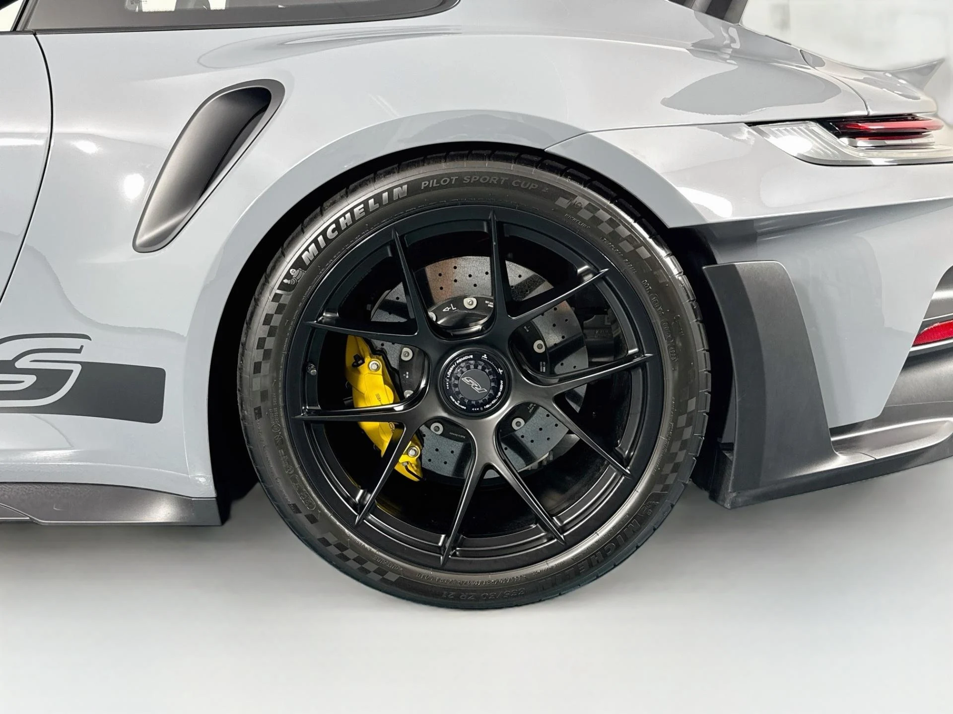 mph031_854047561_Used_2024_Porsche_911_GT_3_RS_1788561381_ebc5ef880c