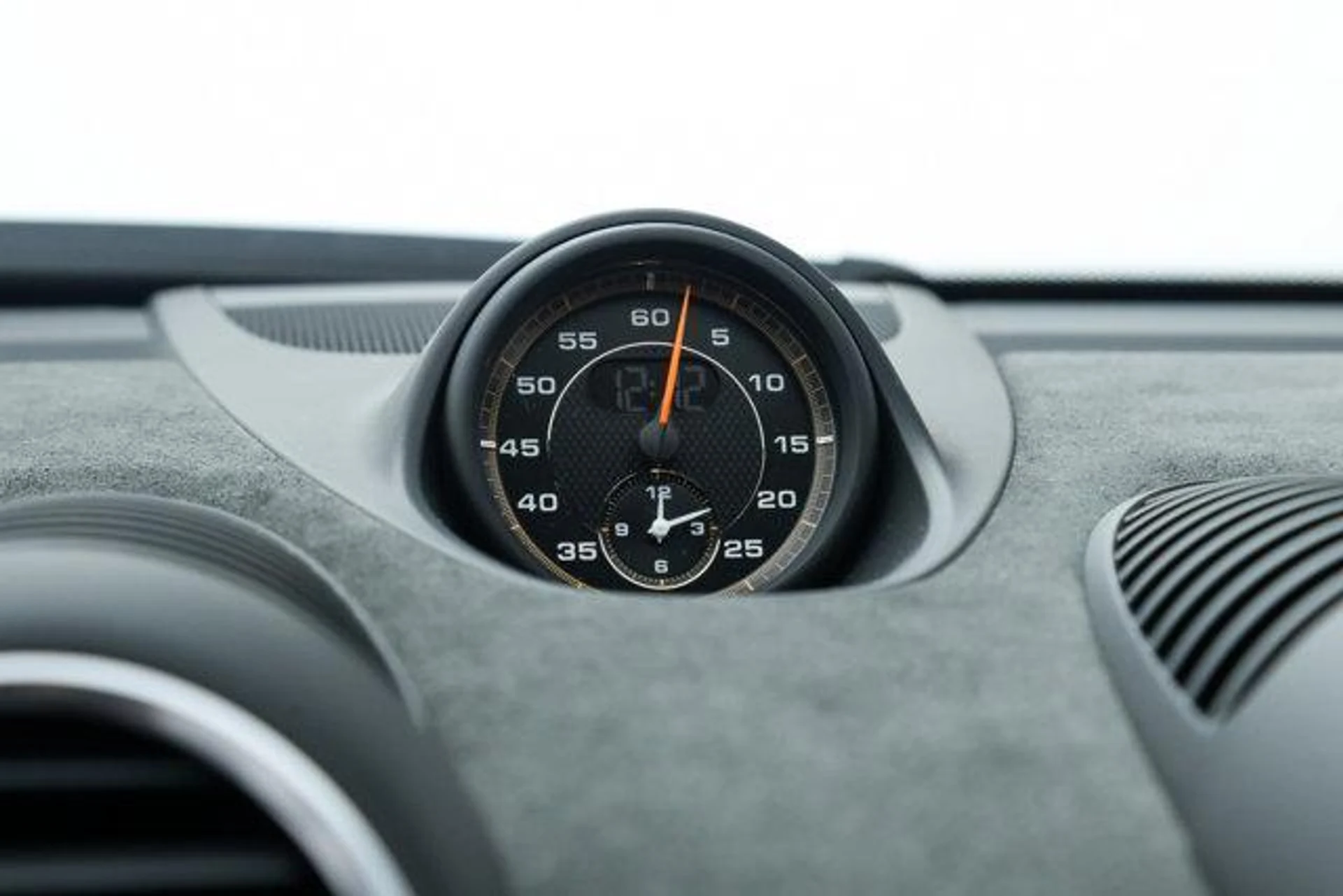 mph031_856427667_Z_Vjq8p9p_YQZ_2e_MIV_Ru_Dv4_Q_Ru_Cis_7c03997b95