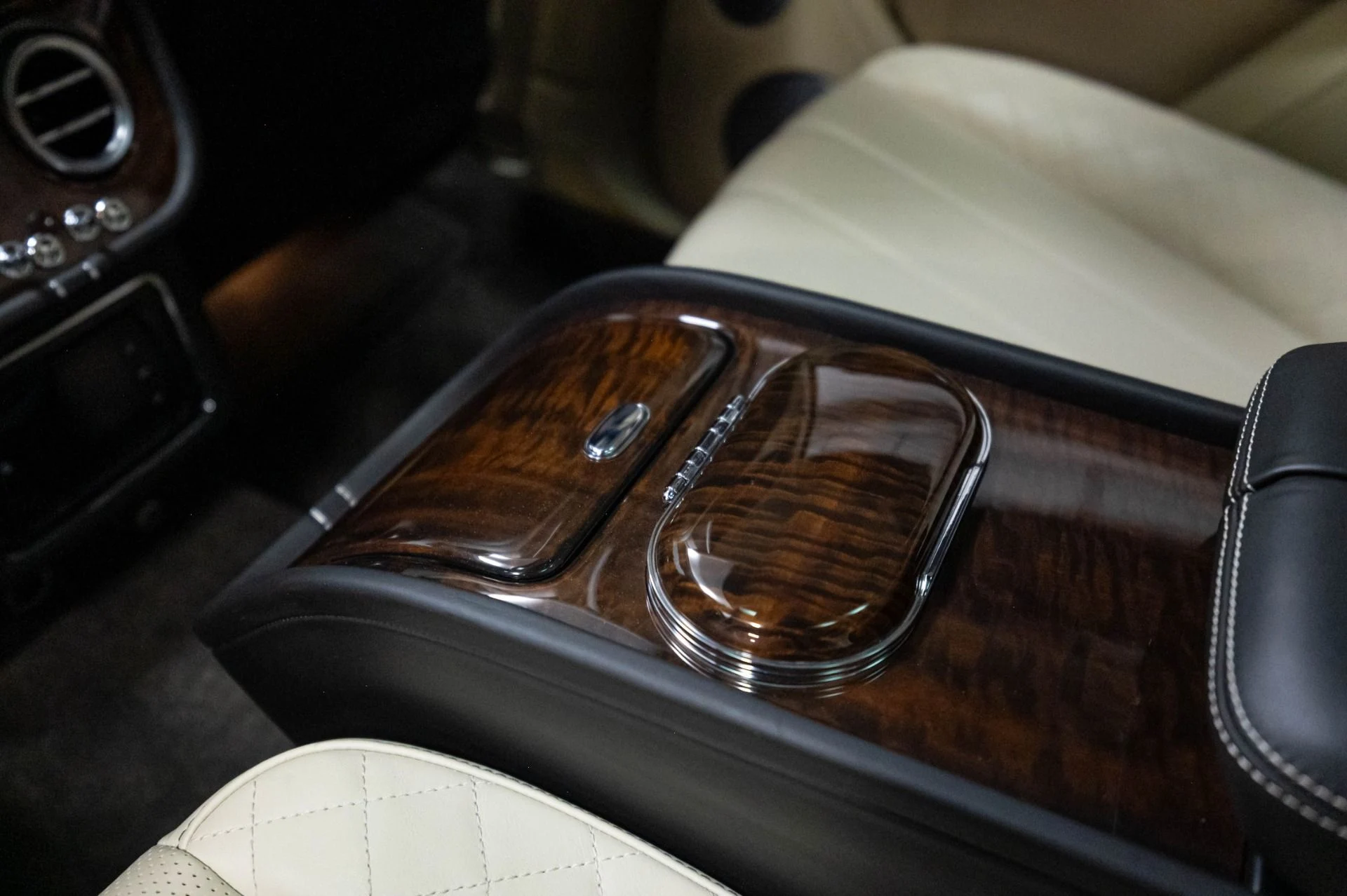 mph031_857563659_Used_2017_Bentley_Bentayga_W12_1787159716_16234fb6c8
