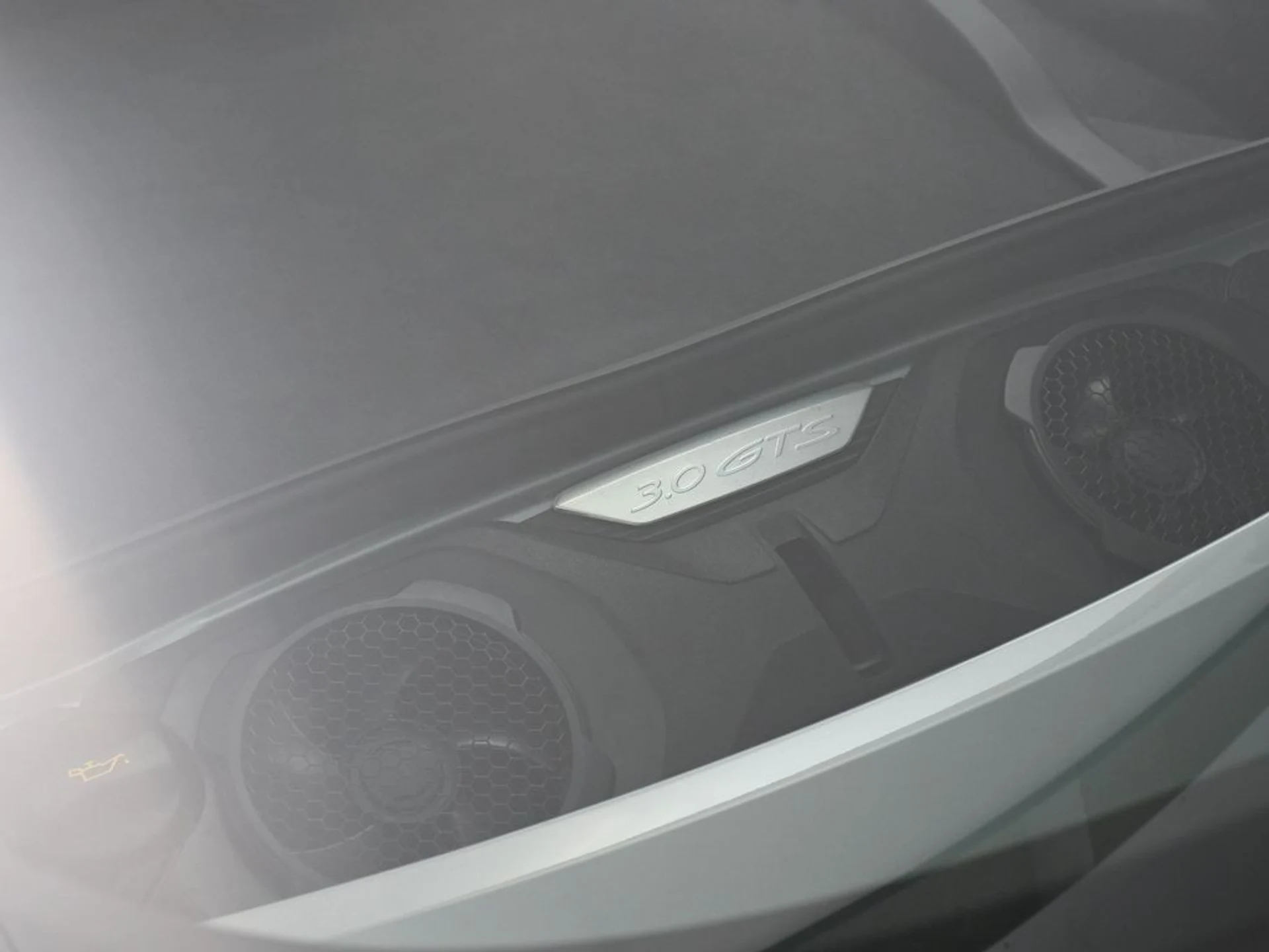 mph031_85920720_image_31_acac9c6a20