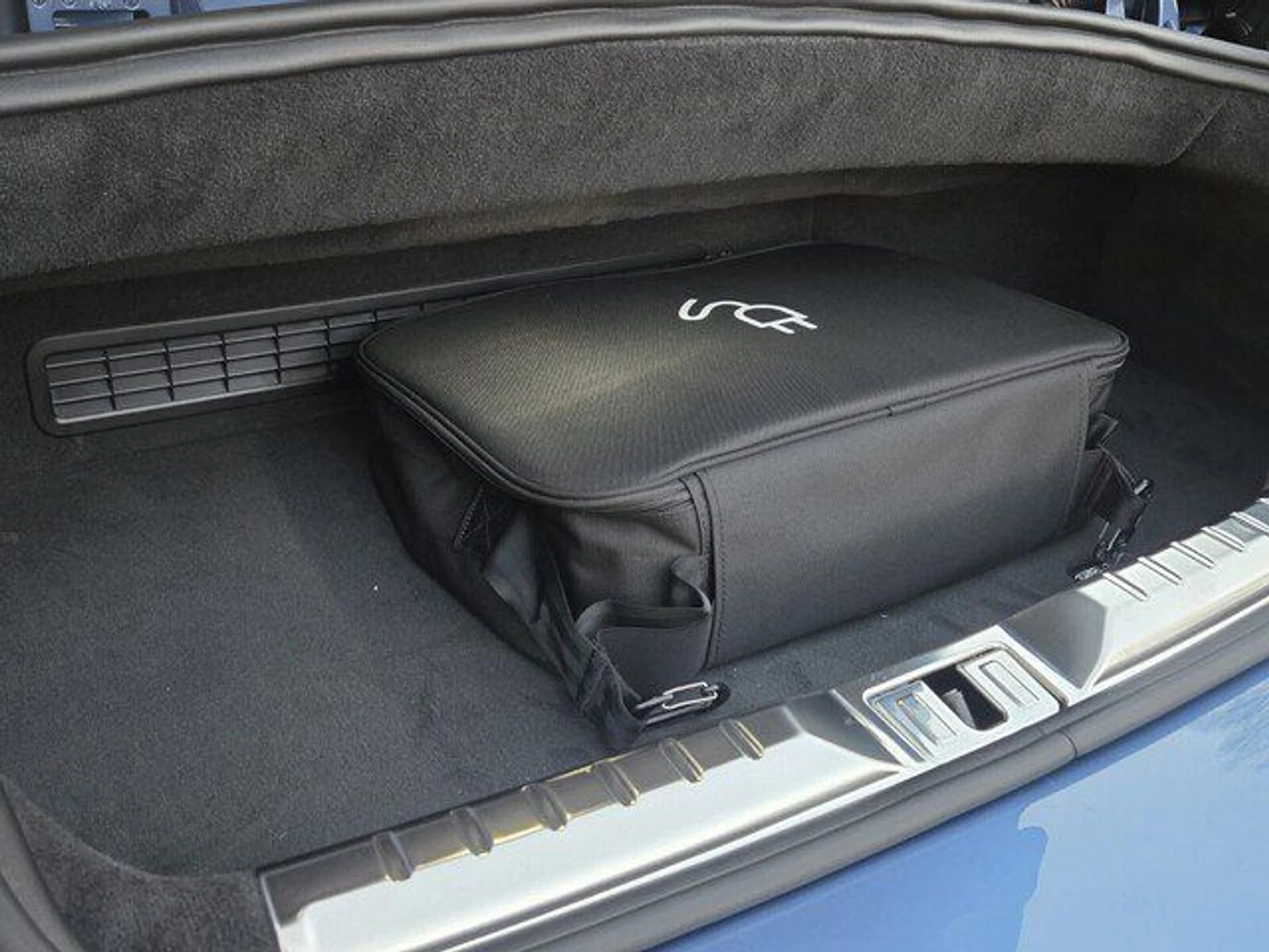 mph031_859619595_c01eff790f63bd417c5cbca589e07266x_d3d08dbe91