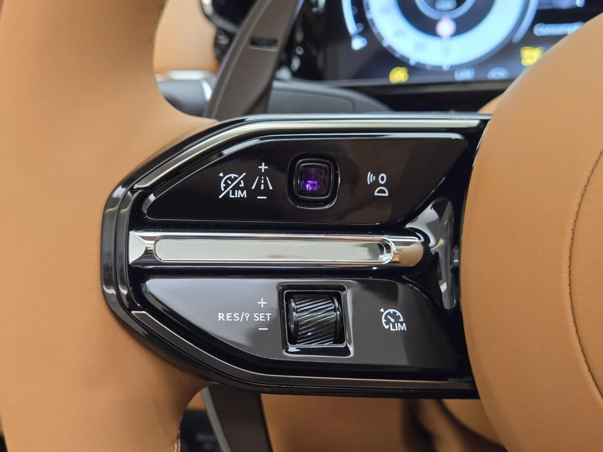mph031_859804071_New_2026_Aston_Martin_Vantage_S_1791609377_66b7a2e3de