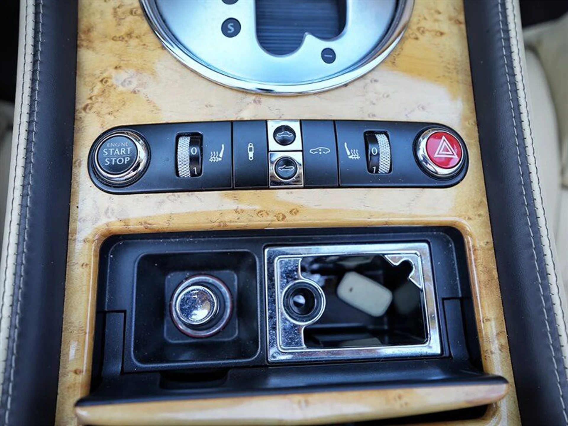 mph031_860343699_800cc1fbbb_800_e657122e05