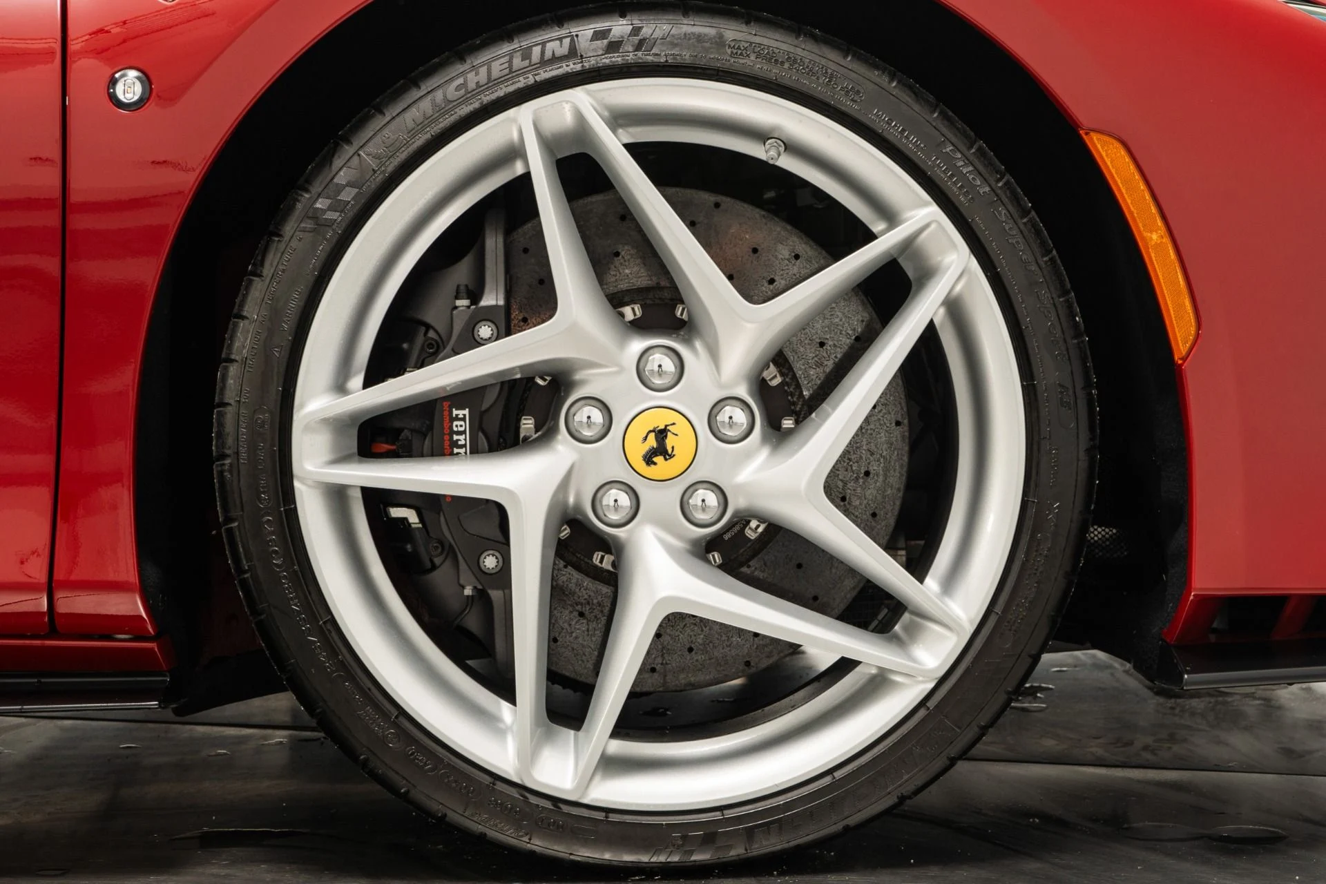 mph031_867033268_Used_2021_Ferrari_F8_Tributo_1755009025_7c5a6dc457