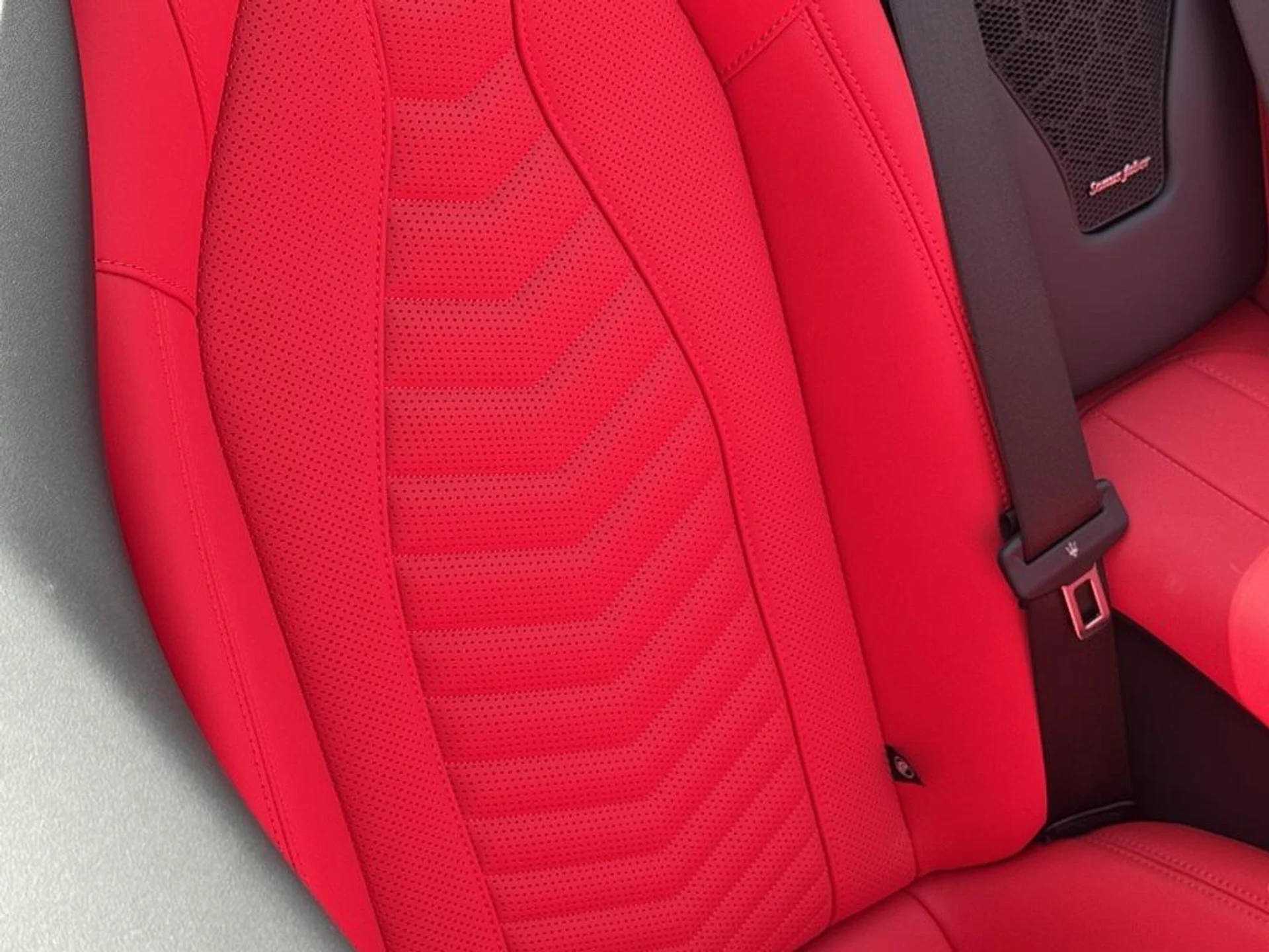 mph031_870274035_nj67j_M0z_G4_F_Iggj7_Xw_F_Uw_Mg_S3_PY_68348ade4b