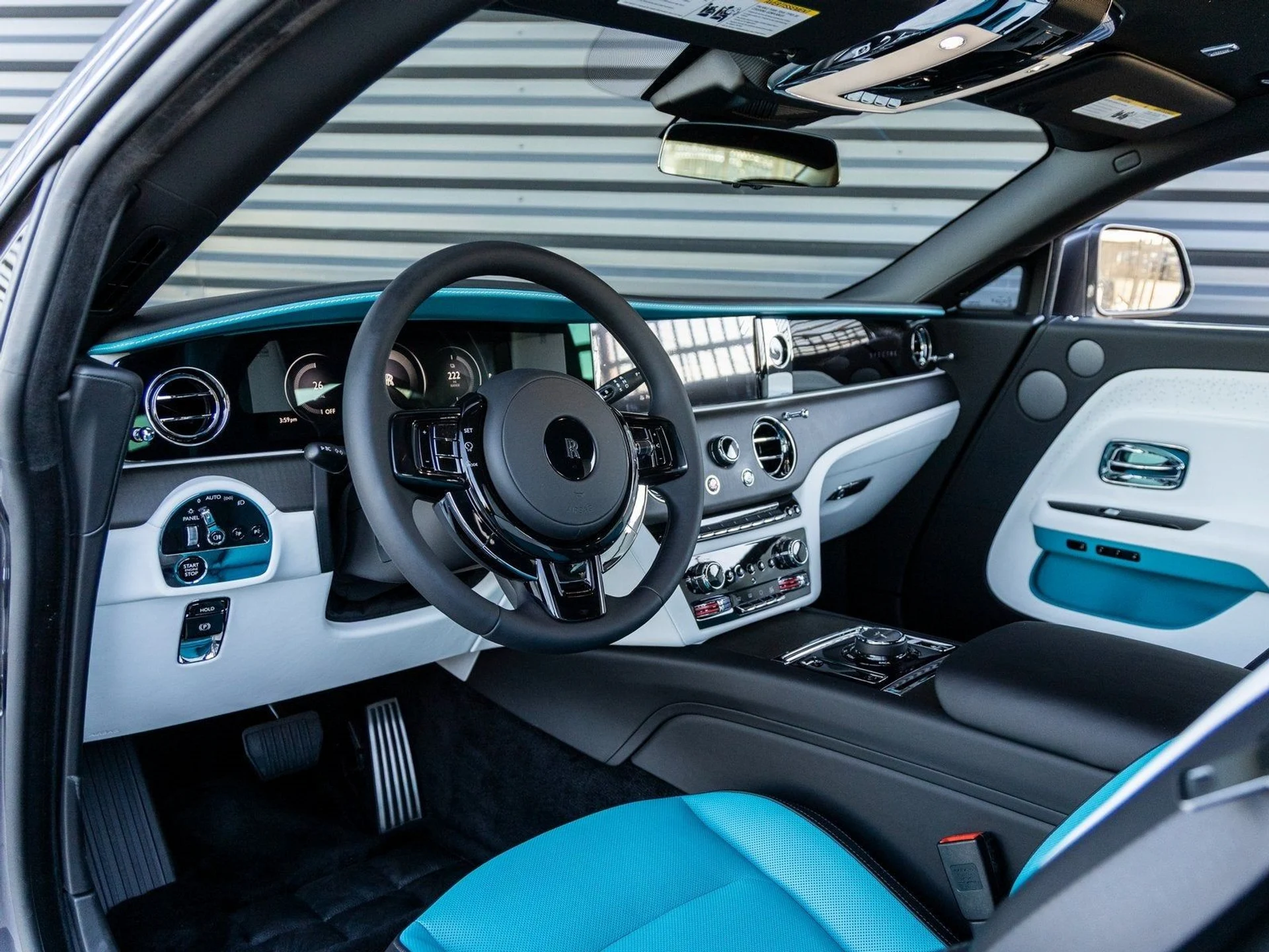 mph031_870751043_32_68de89ebdc