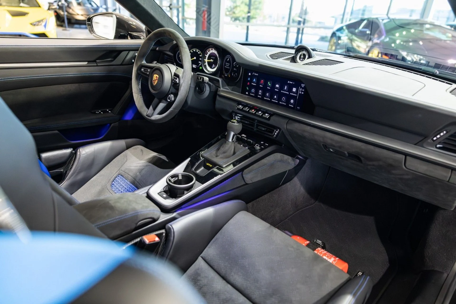 mph031_87401645_jg_300128822a