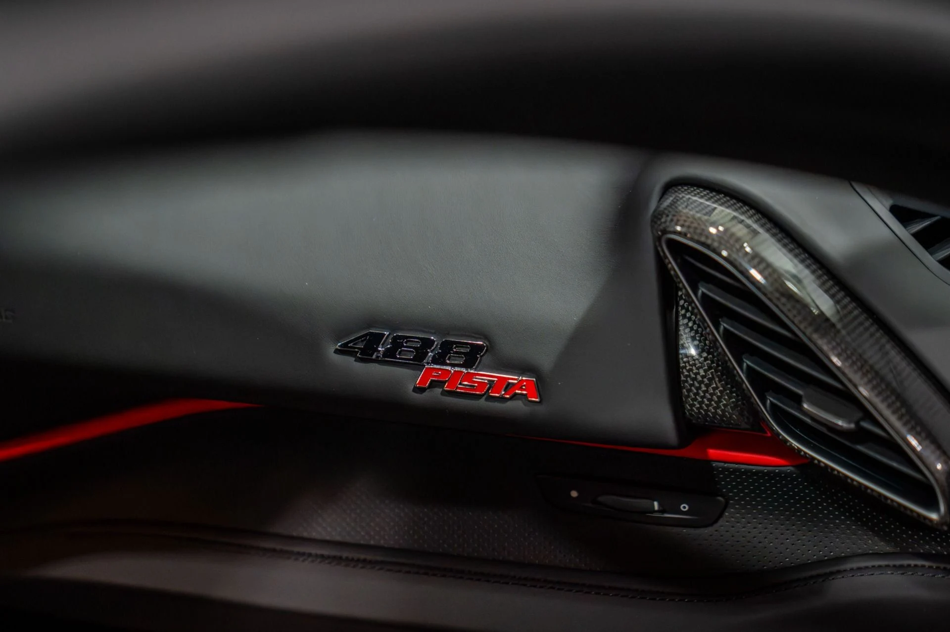 mph031_881015895_Used_2020_Ferrari_488_Pista_1767389957_ac5bb59386
