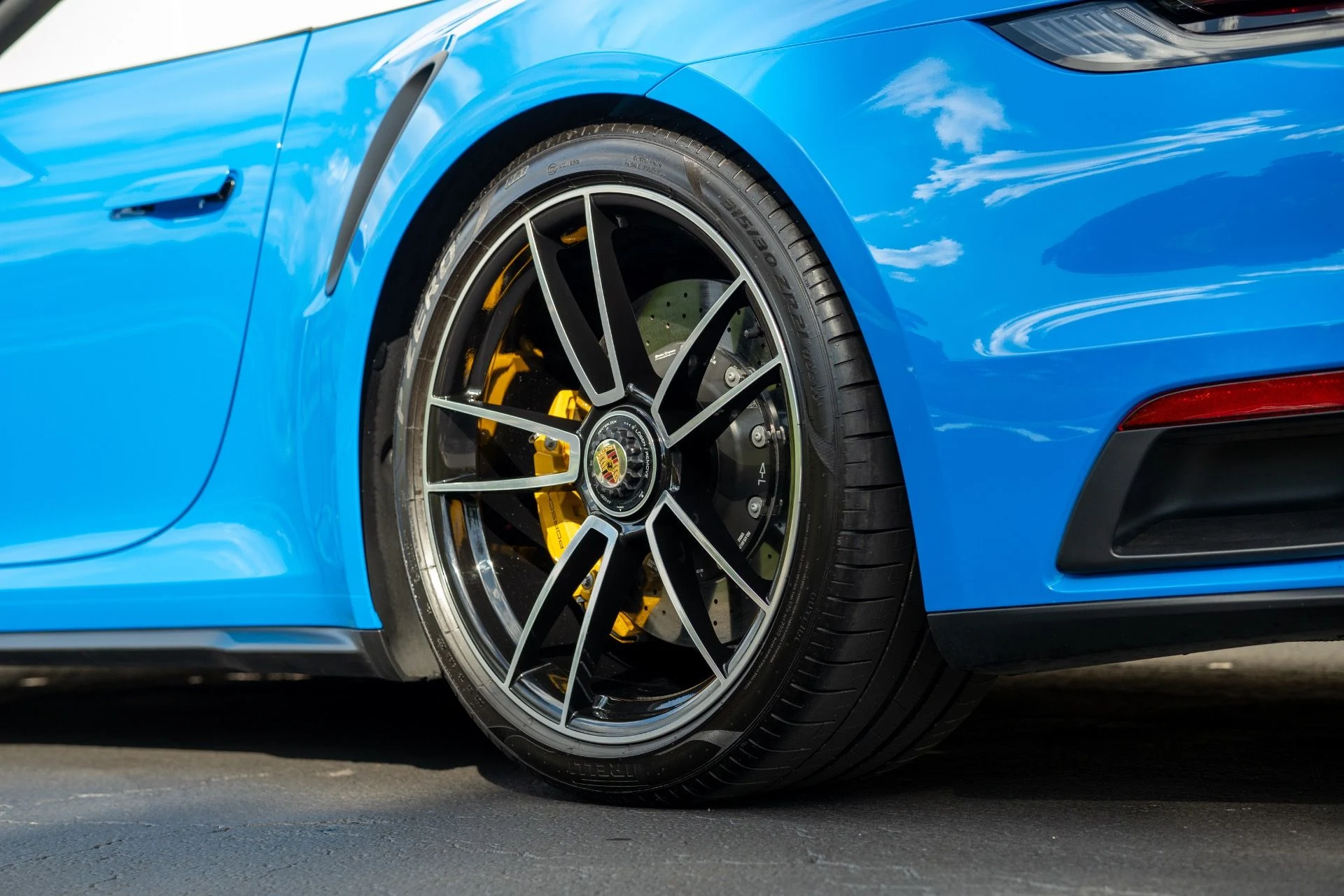 mph031_890652467_Used_2023_Porsche_911_Turbo_S_1759285627_df1e02f34b