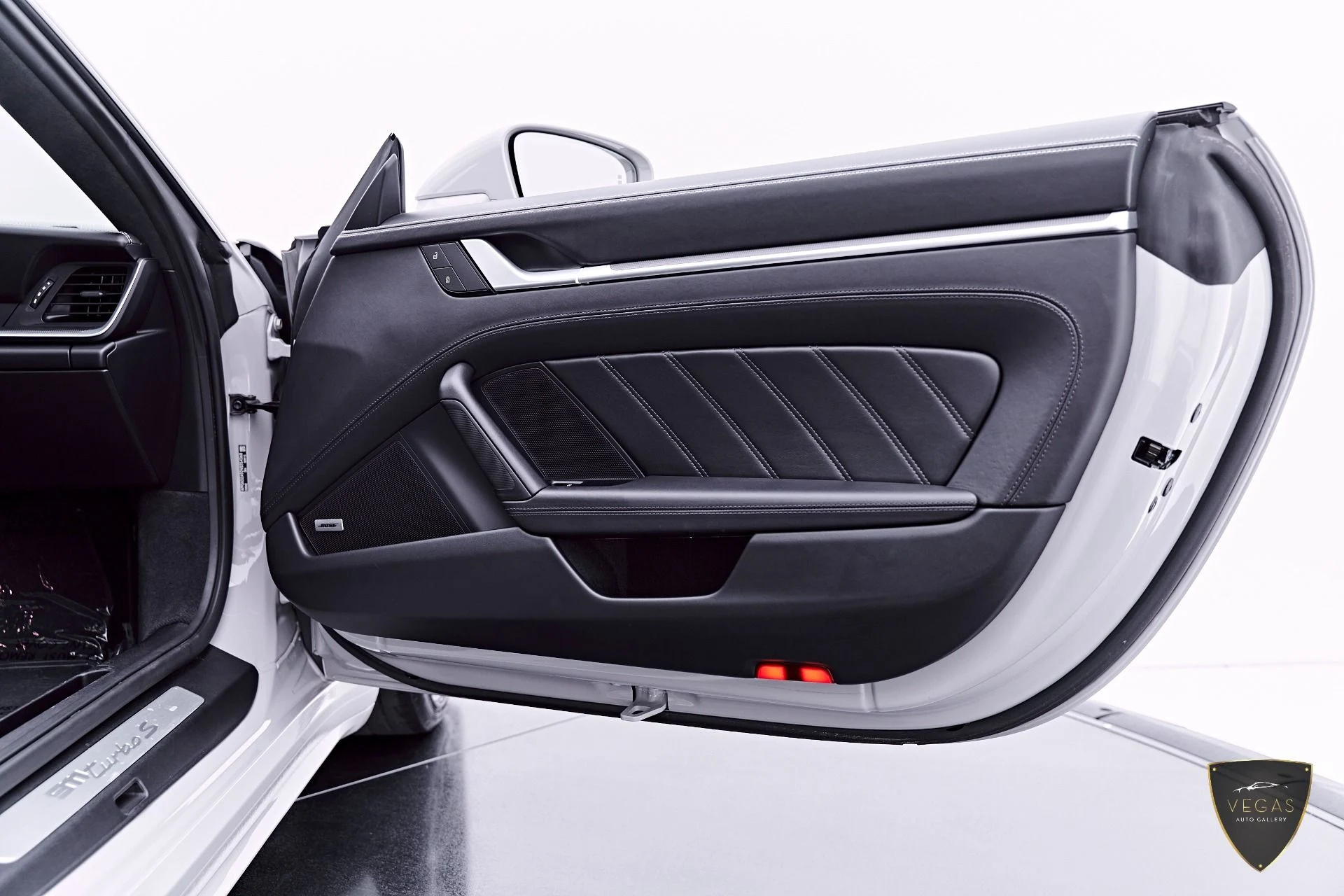 mph031_901384426_Used_2022_Porsche_911_Turbo_S_1782757607_38c4932e3b