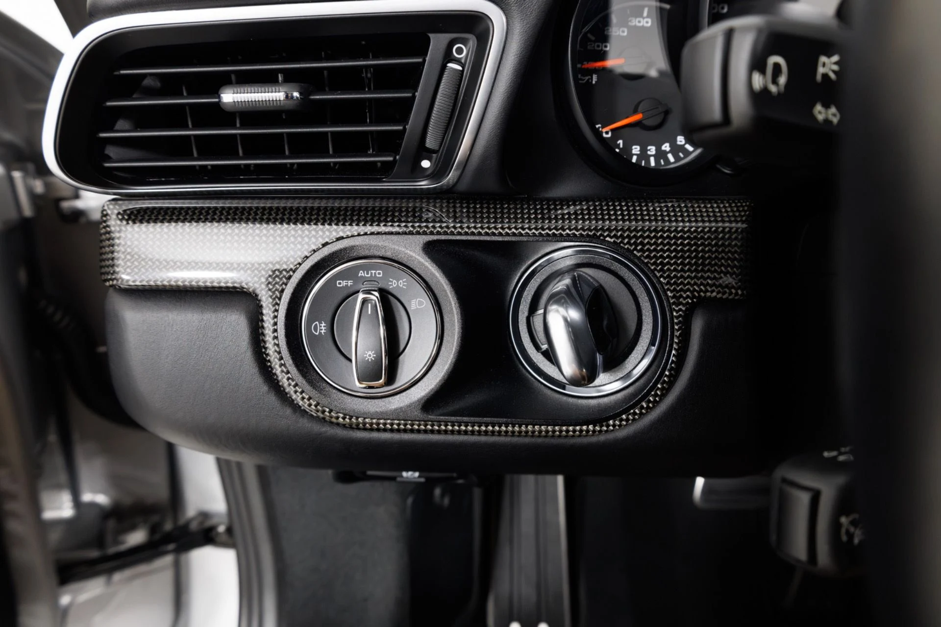 mph031_903990544_Used_2017_Porsche_911_Turbo_S_1782938067_7392ffe04c