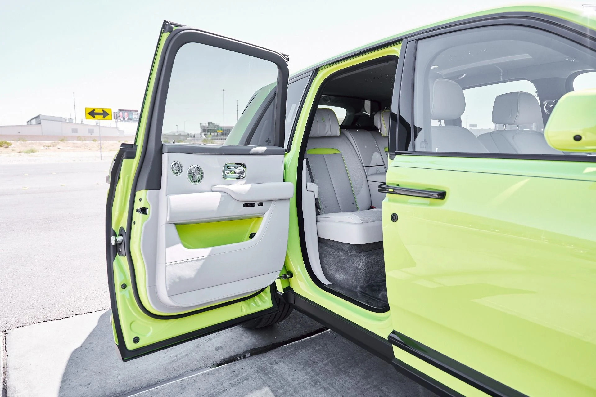 mph031_904296660_Used_2024_Rolls_Royce_Cullinan_Base_1773162597_57d71ef7ed