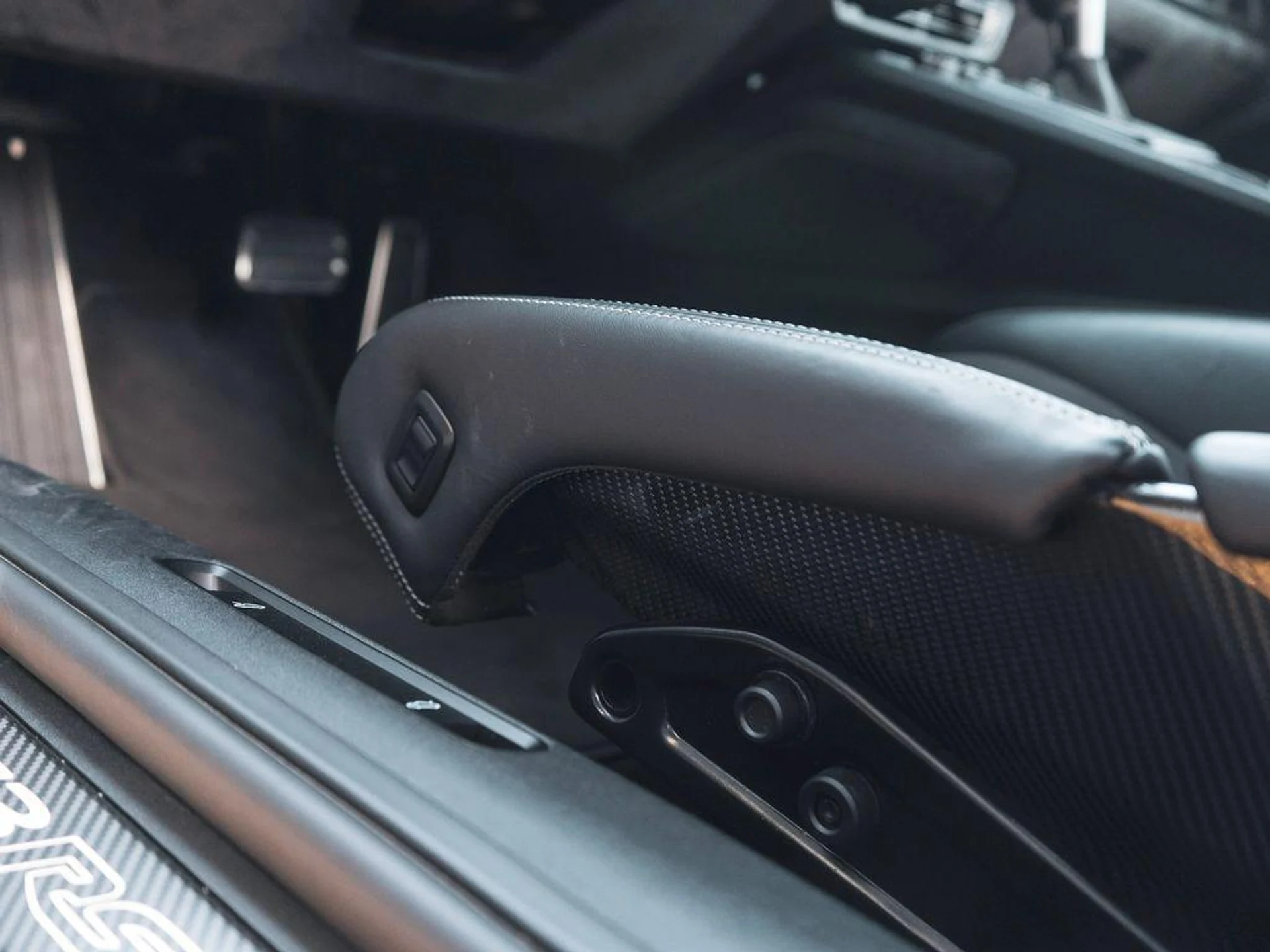 mph031_904413882_TY_Yx_U9yo_Q_Nx_EM_7qz_E_Rkot5aj_ZIU_e3c9e68db1