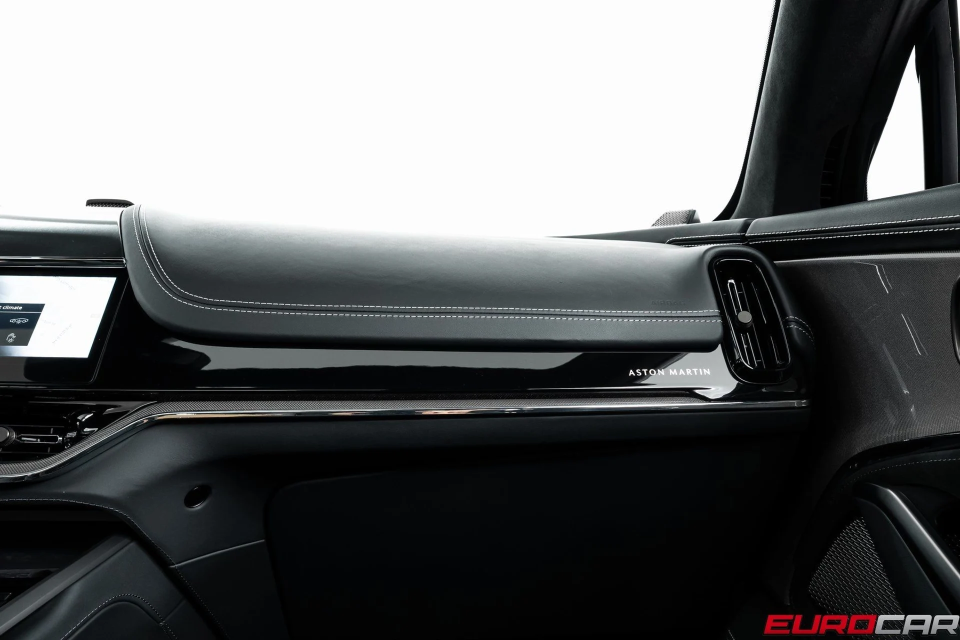 mph031_908656967_image_32_4e6f7cd819