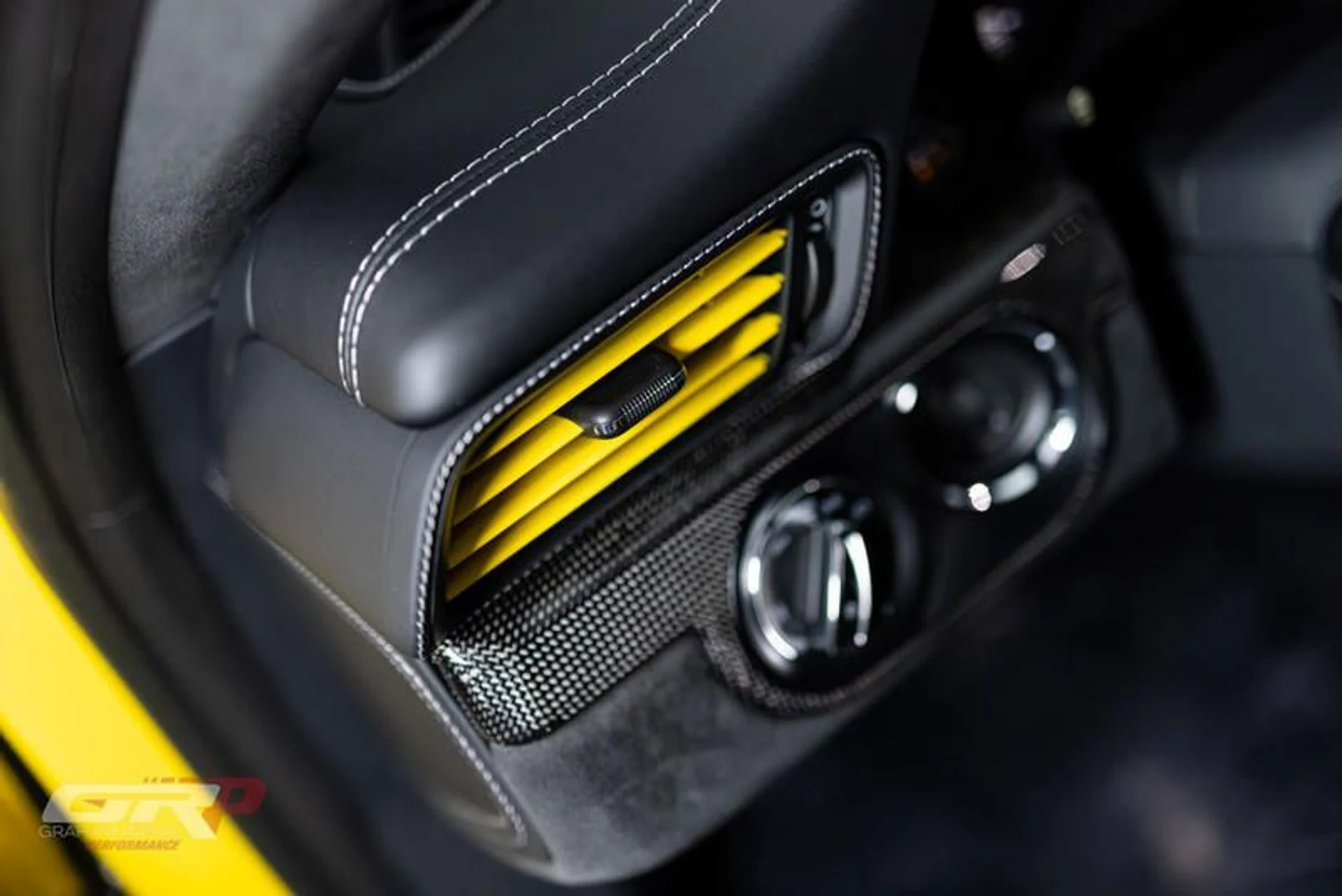 mph031_908848737_67_F7_B413_3885_4_C5_F_8_A43_771_D1_B87_F909_02568cdd5c