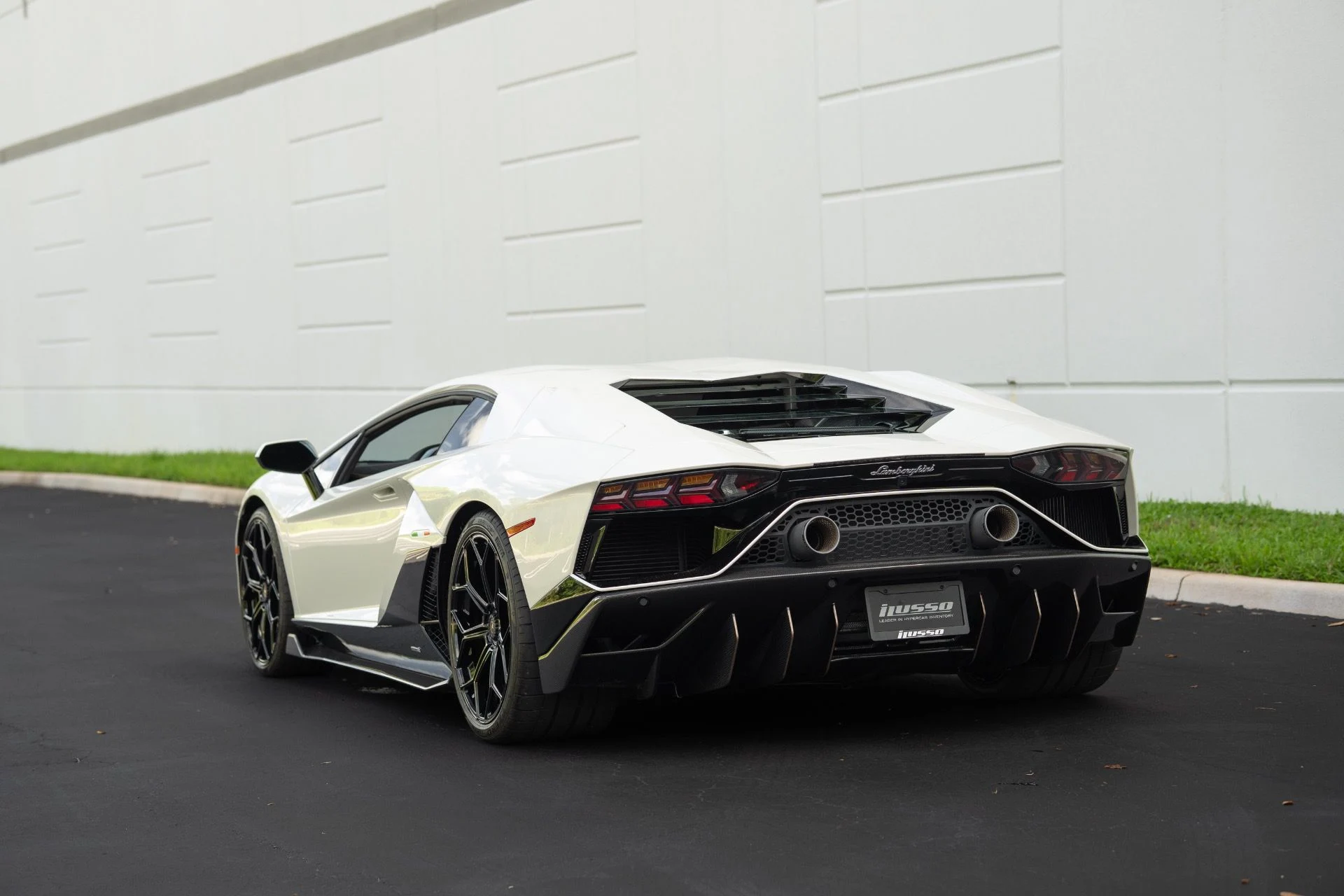mph031_909530372_Used_2022_Lamborghini_Aventador_LP_780_4_Ultimae_1758834809_492f1d0690
