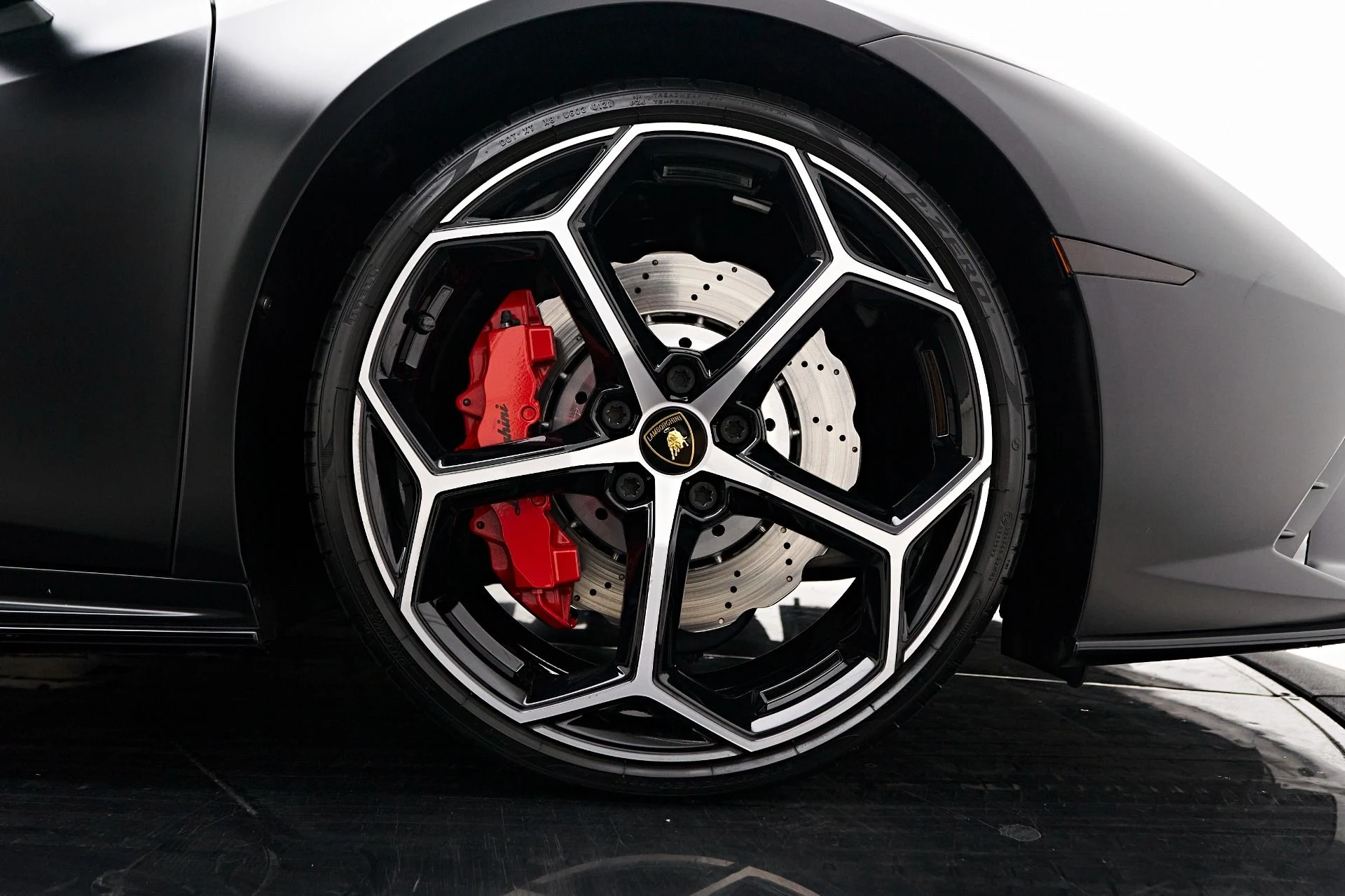 mph031_916741875_Used_2021_Lamborghini_Huracan_EVO_Base_1729305631_d95c69ae56
