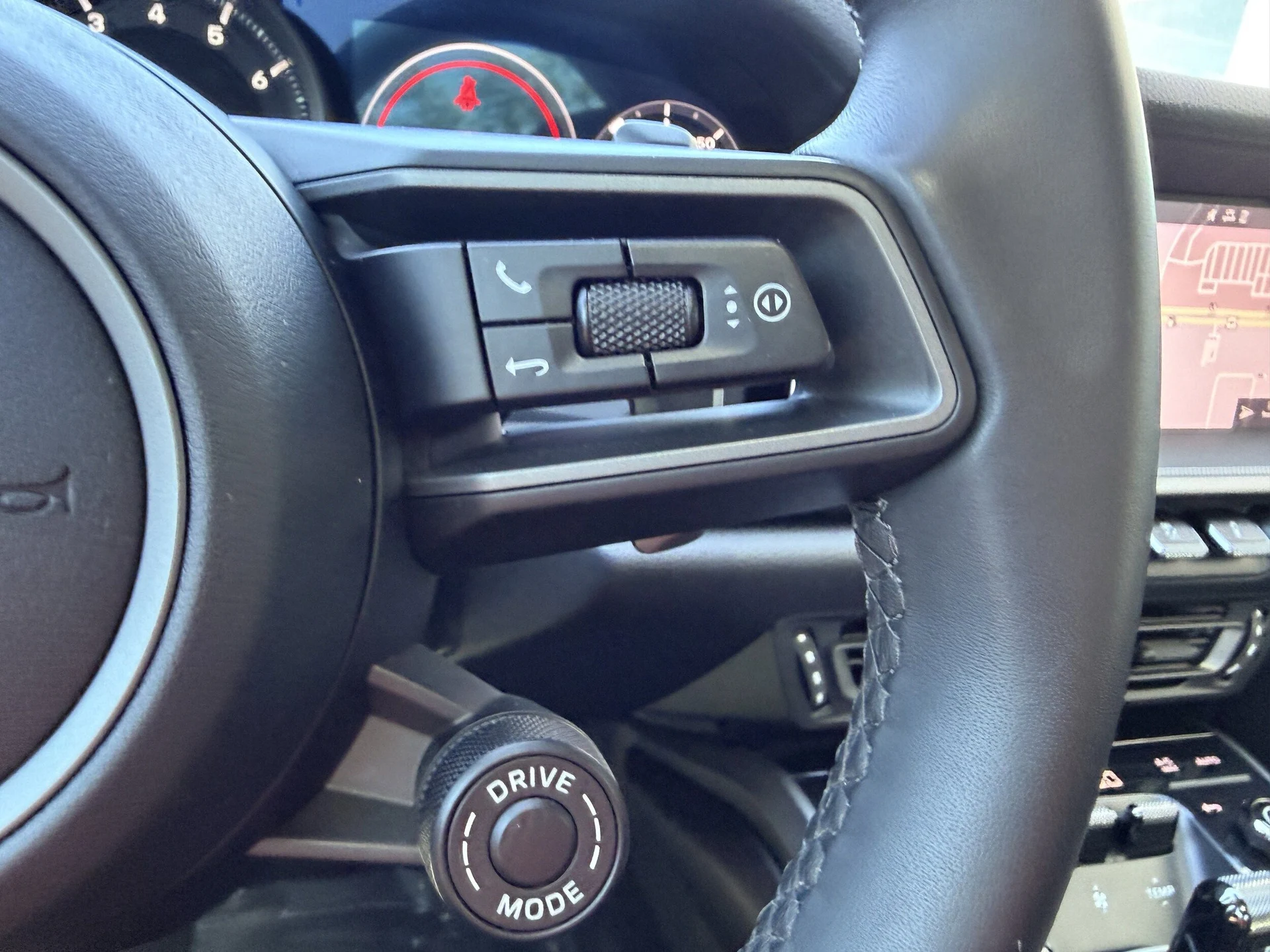 mph031_920473719_cbdad868db1c49721ad159da81e8b7a3x_e9152eb4b7