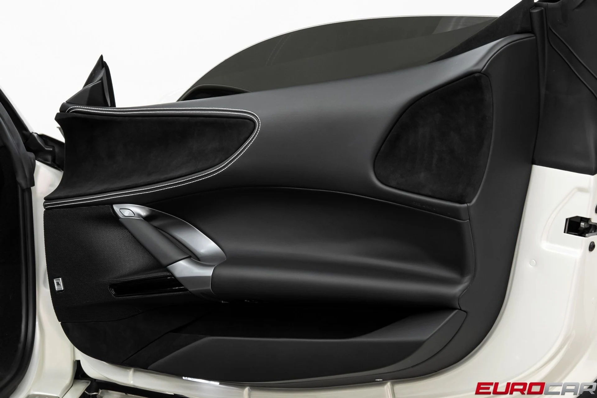 mph031_926459632_image_32_ace87b2946