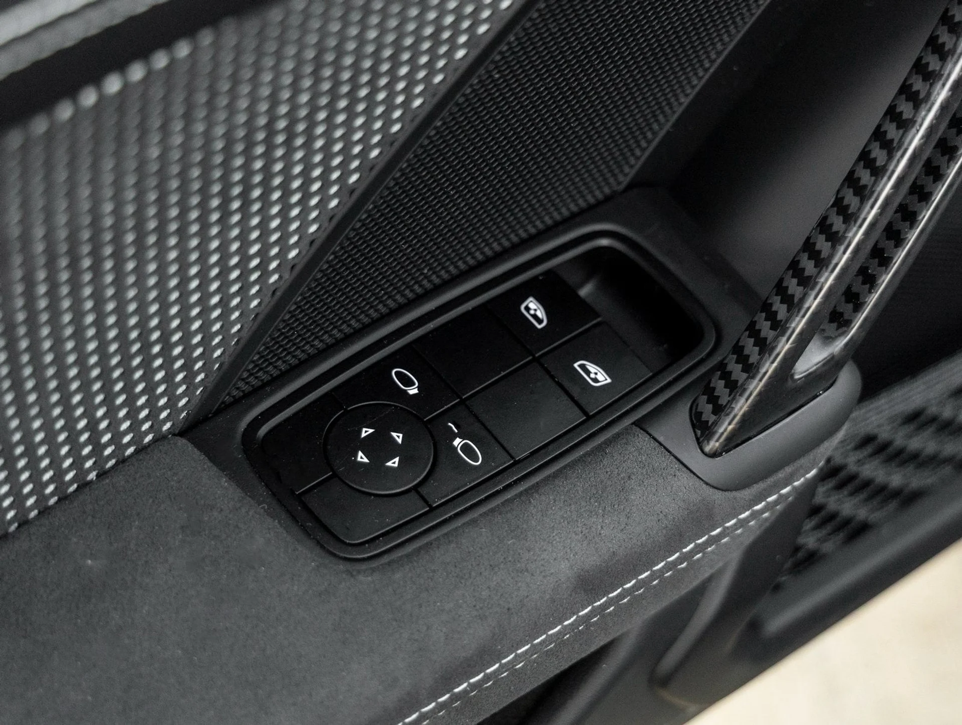 mph031_927747393_32_5feb67be85