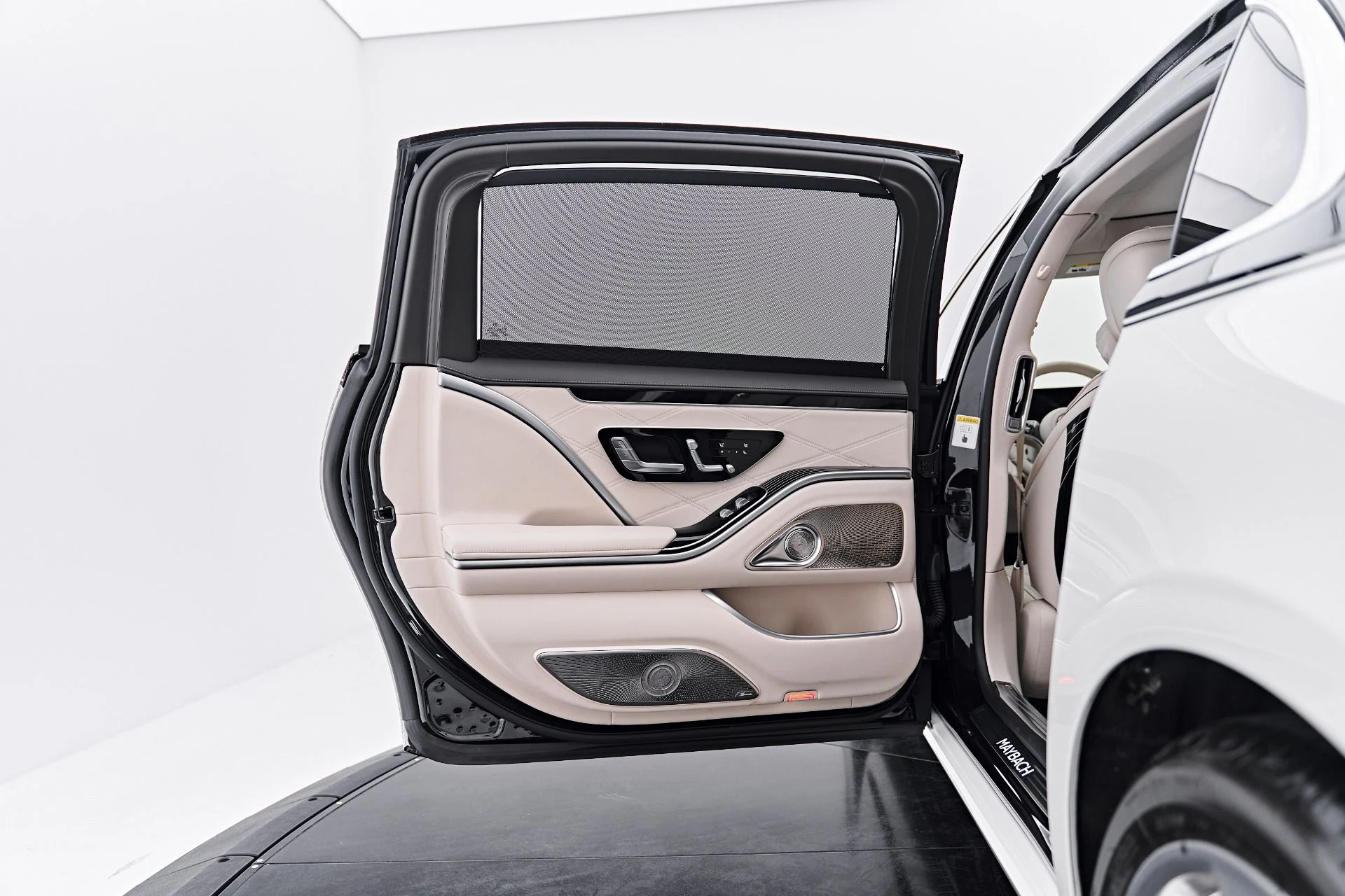 mph031_937961075_Used_2023_Mercedes_Benz_S_Class_Maybach_S_680_1790207178_922e716408
