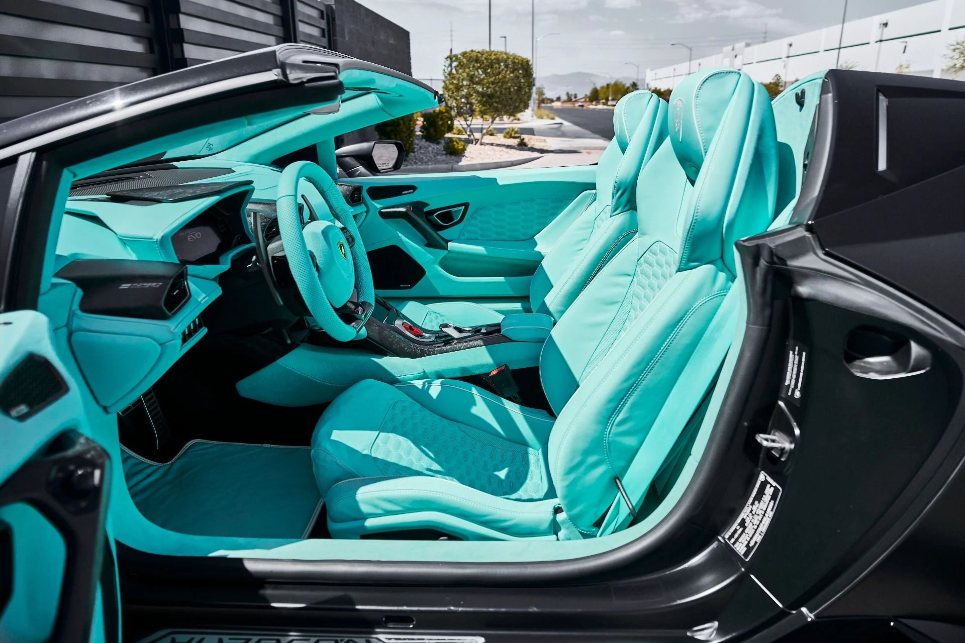 mph031_938679308_Used_2022_Lamborghini_Huracan_EVO_Base_1779498766_9487477f3f