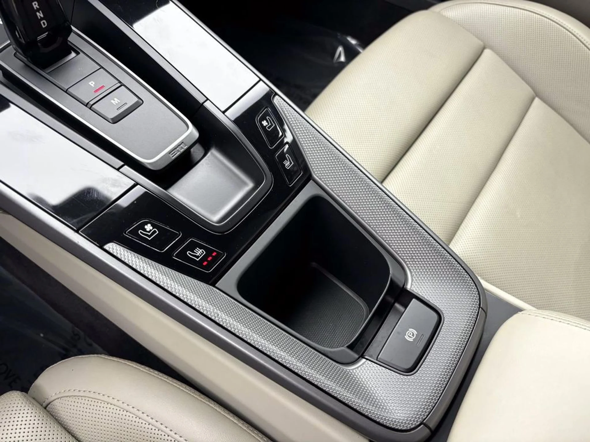 mph031_948998928_dd287193cdbe32f87f3eb5bc3f112bd1x_39065122d1