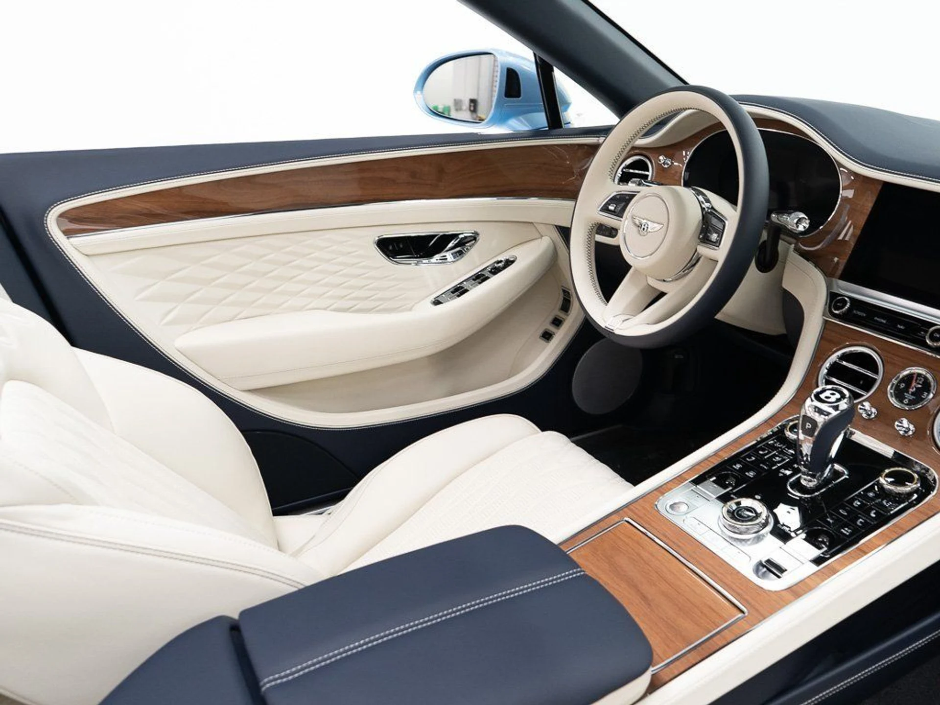 mph031_949710382_44e01373d4ba98f0163e2eaac870702a_346e622dab