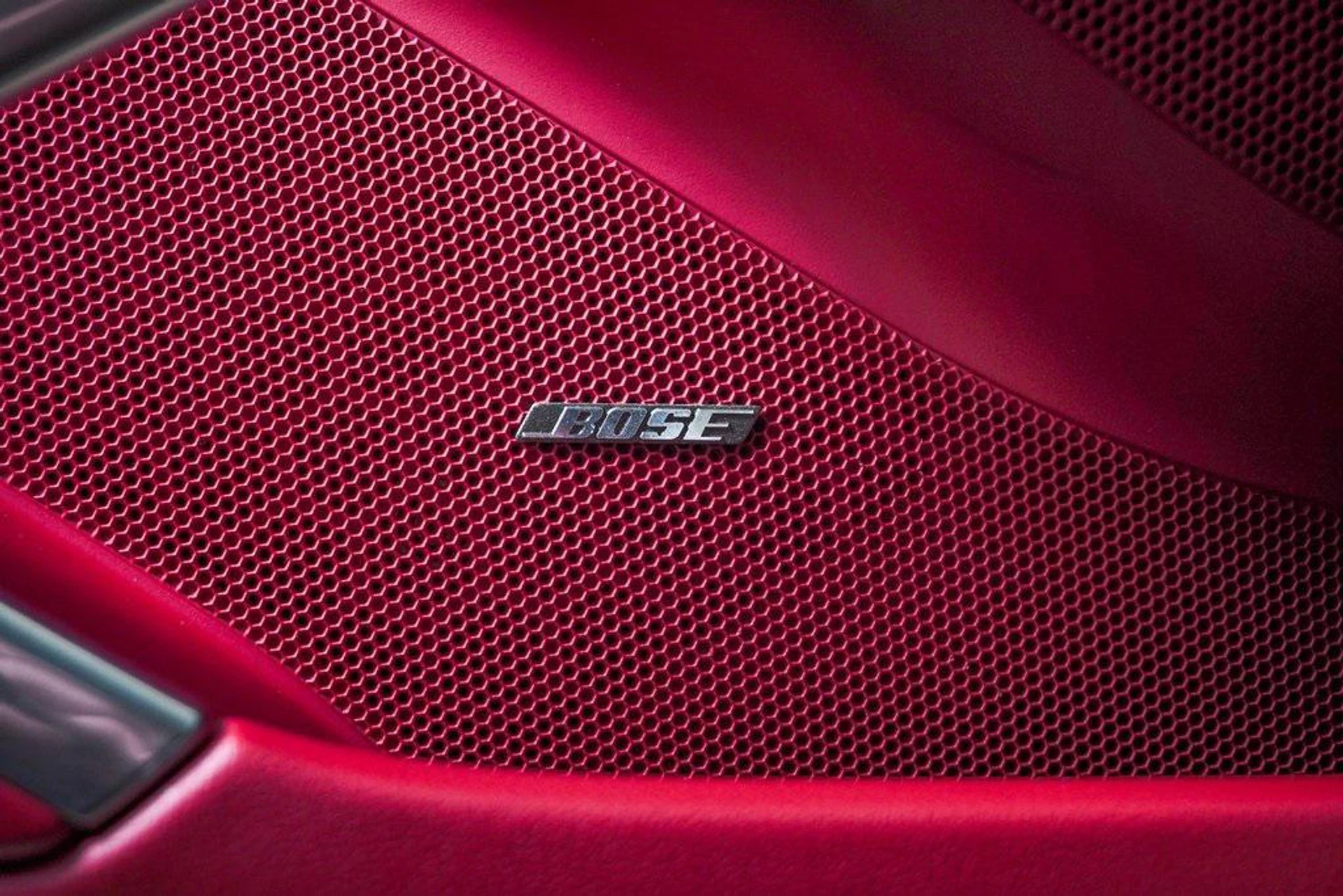 mph031_952692823_o2iv_ZSJ_3_H_Lo_F_By3_Nl1_P_Ek_Sbmh_M_d18d17f912