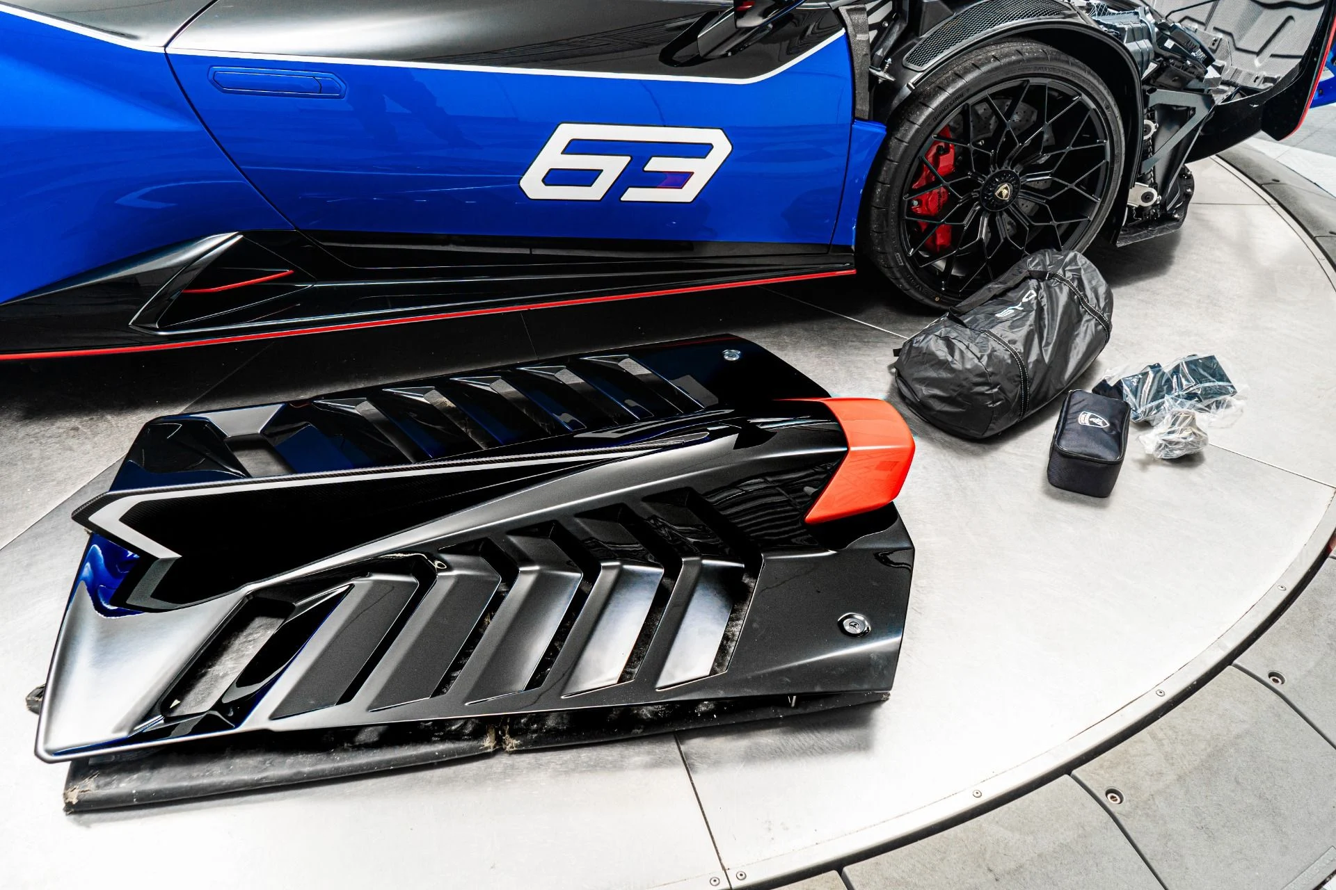 mph031_95353547_Used_2024_Lamborghini_Huracan_STJ_1757002928_407677b871