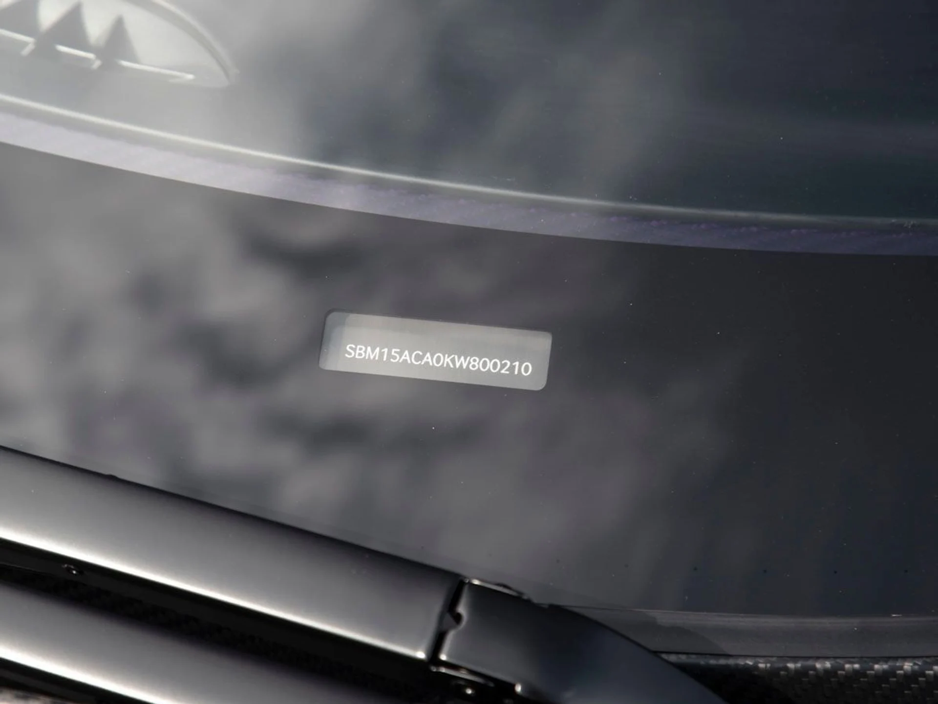 mph031_954942524_32_514d189448