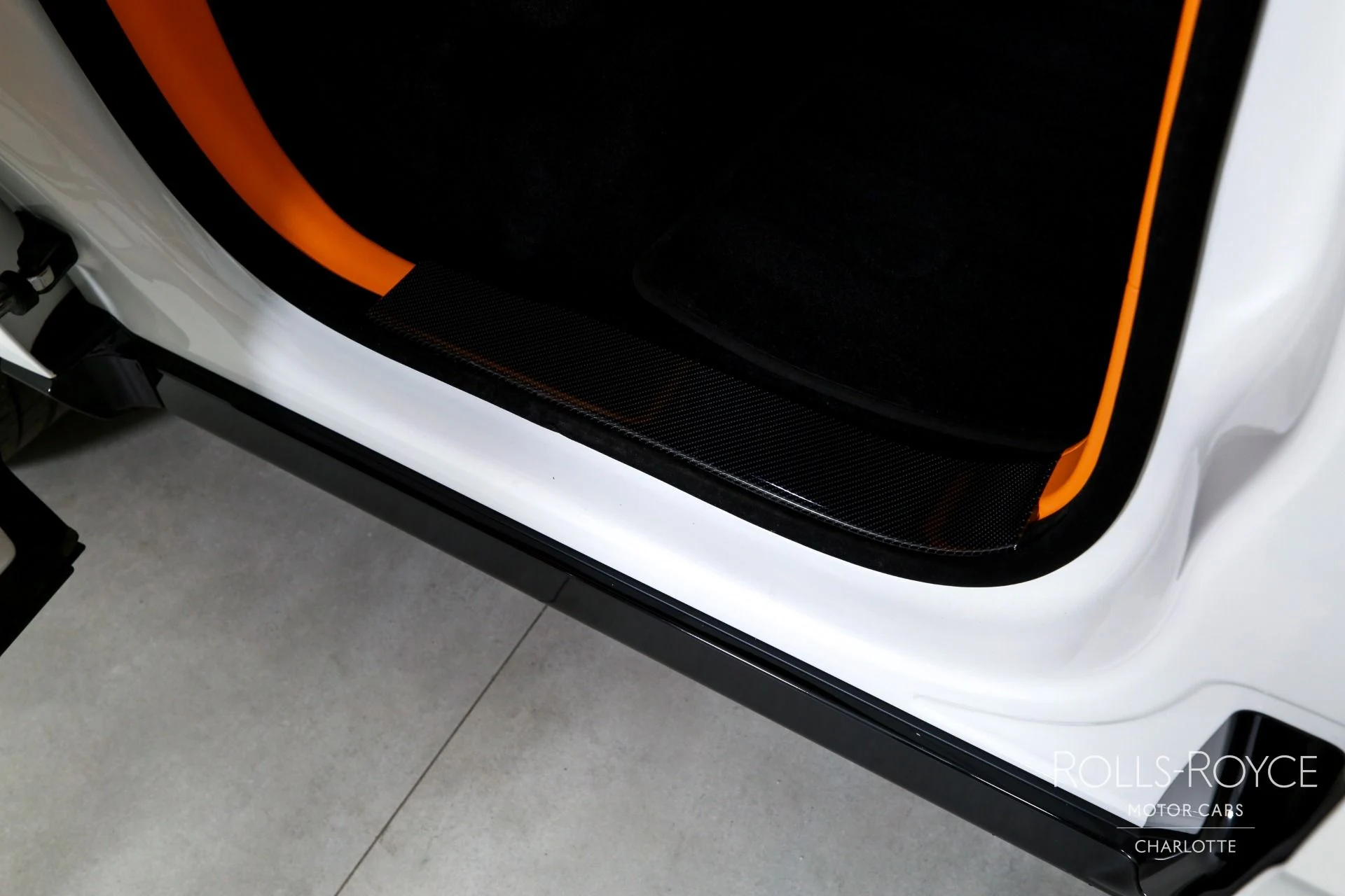 mph031_958046573_Used_2025_Rolls_Royce_Cullinan_1765396756_92bcf407bd