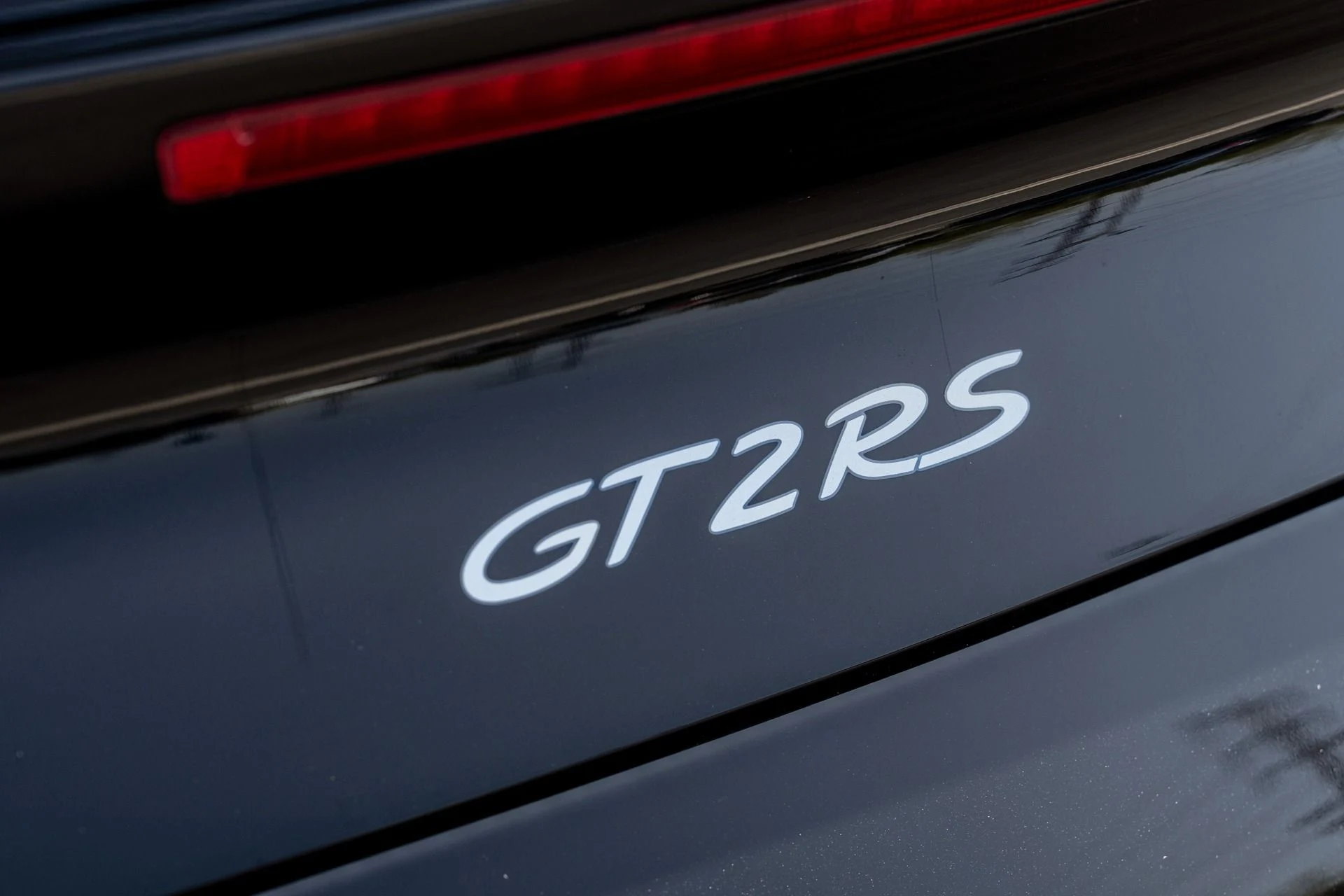 mph031_964552486_Used_2011_Porsche_911_GT_2_RS_1752601698_0e50915595
