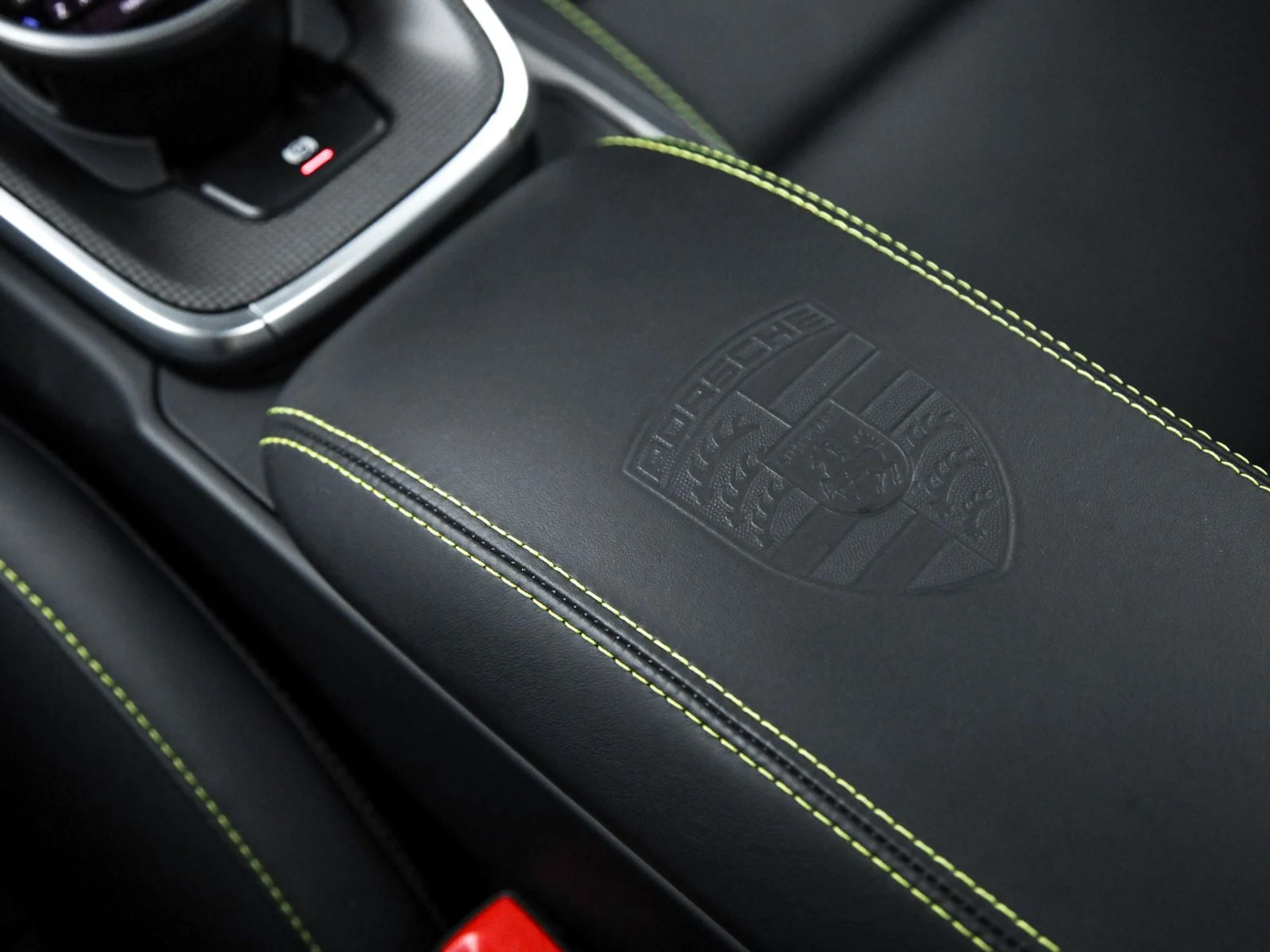 mph031_966089374_32_20fb8d9fa8