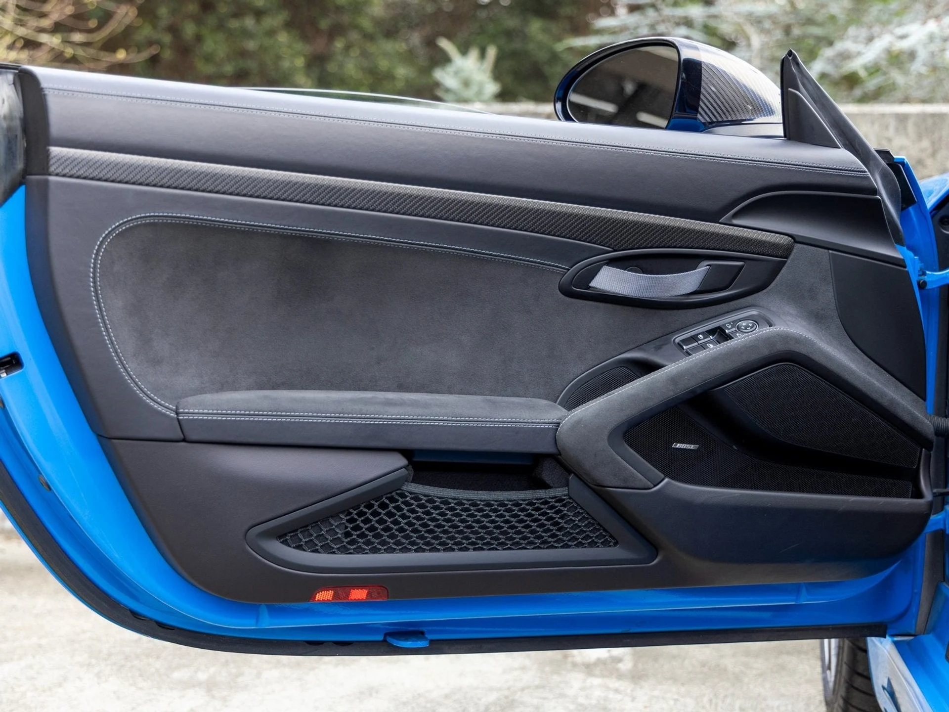 mph031_976532989_32_93287c527a