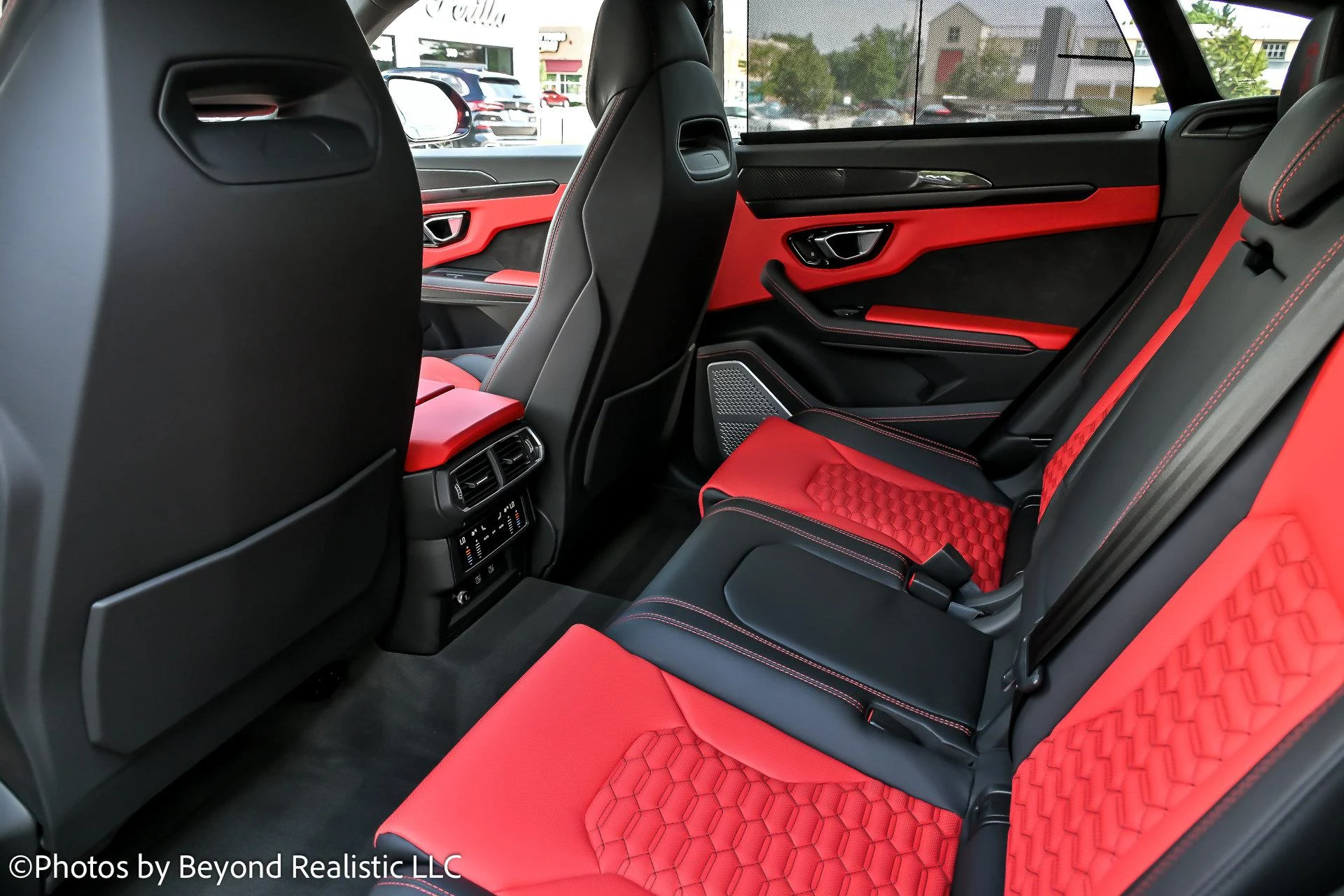 mph031_979621718_Used_2022_Lamborghini_Urus_1753948935_986ddd5110