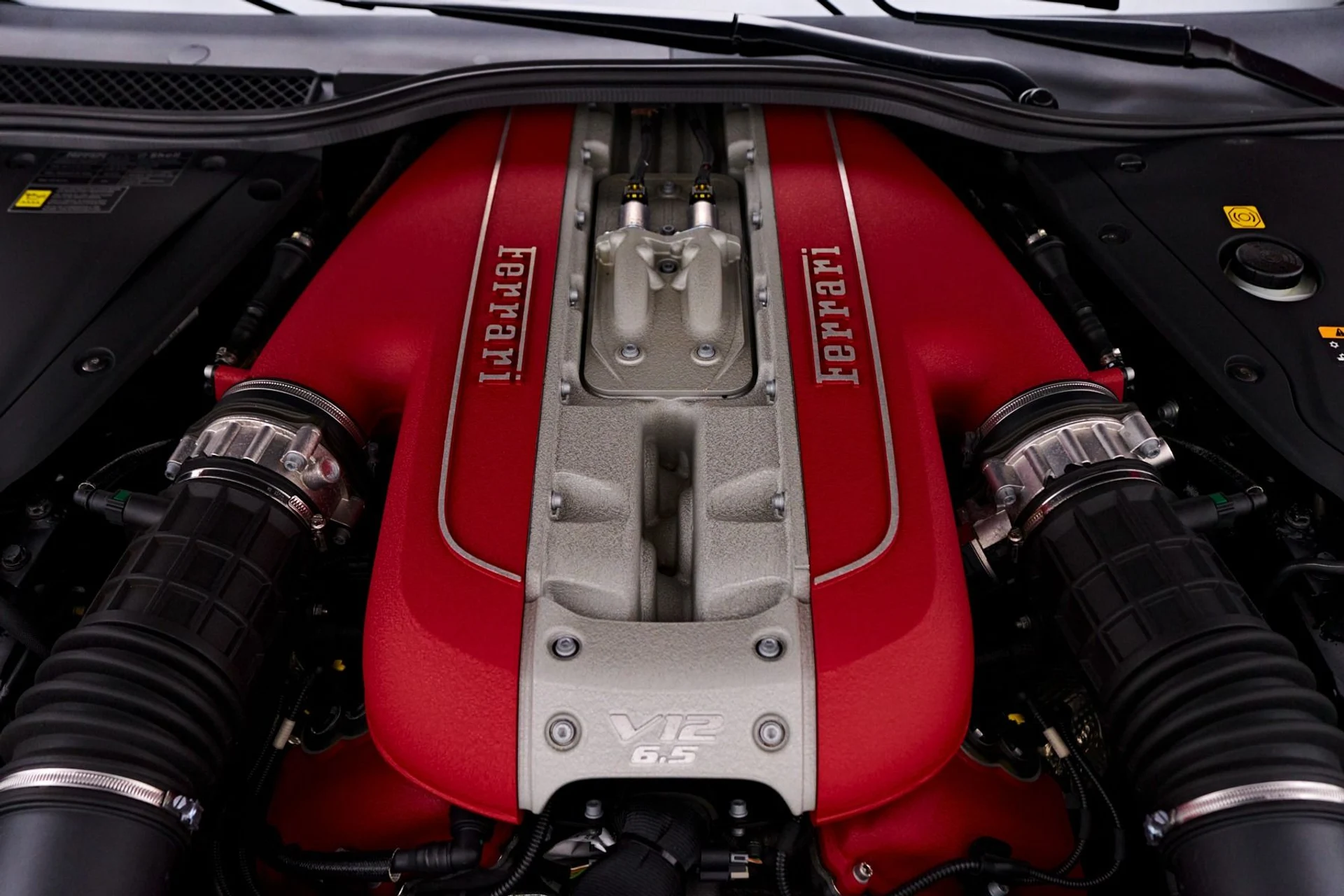 mph031_979781691_Used_2018_Ferrari_812_Superfast_Base_1747268951_bb5c6437da