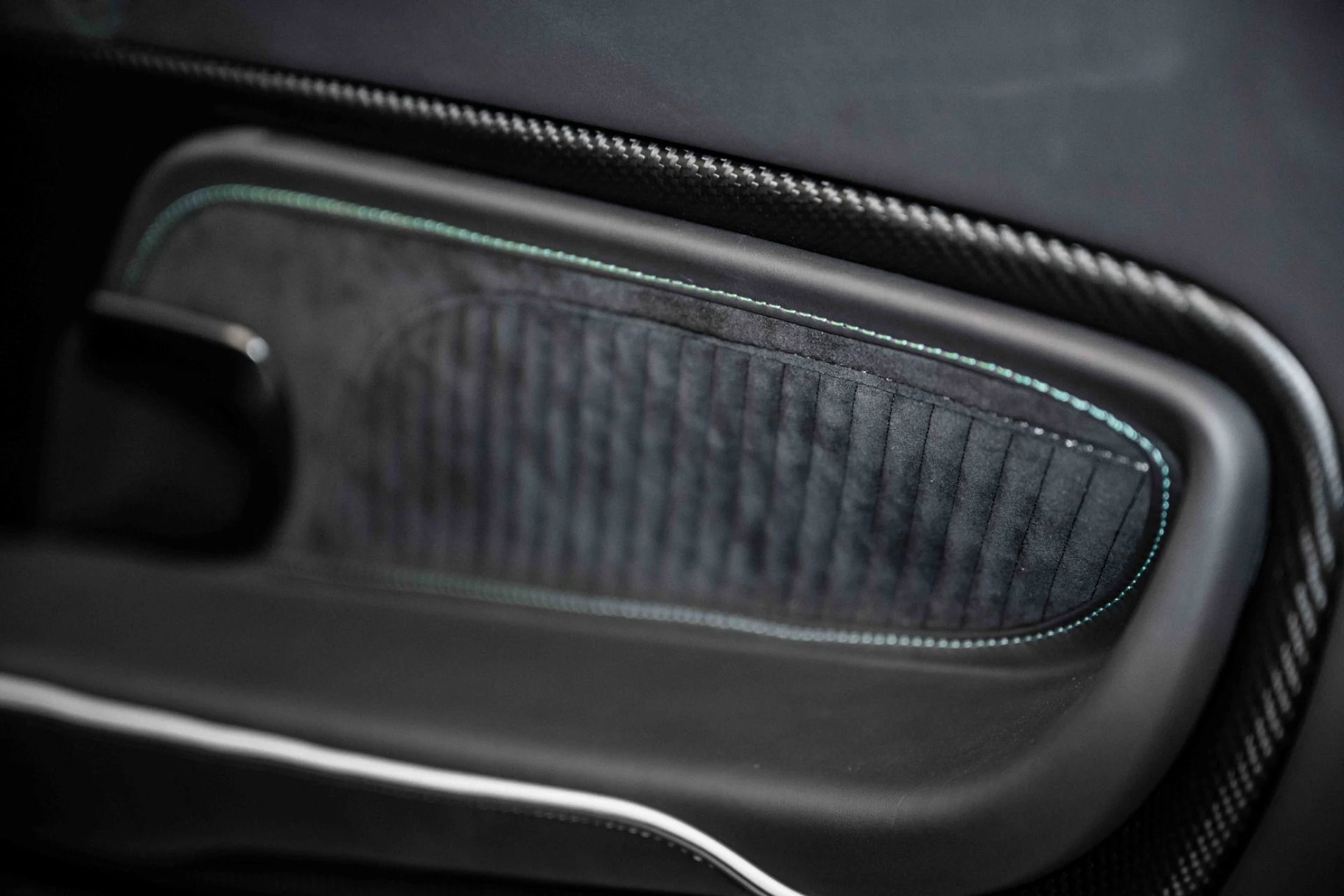 mph031_99385550_Used_2023_Aston_Martin_DBS_770_Ultimate_1701899330_dfa8f10e05