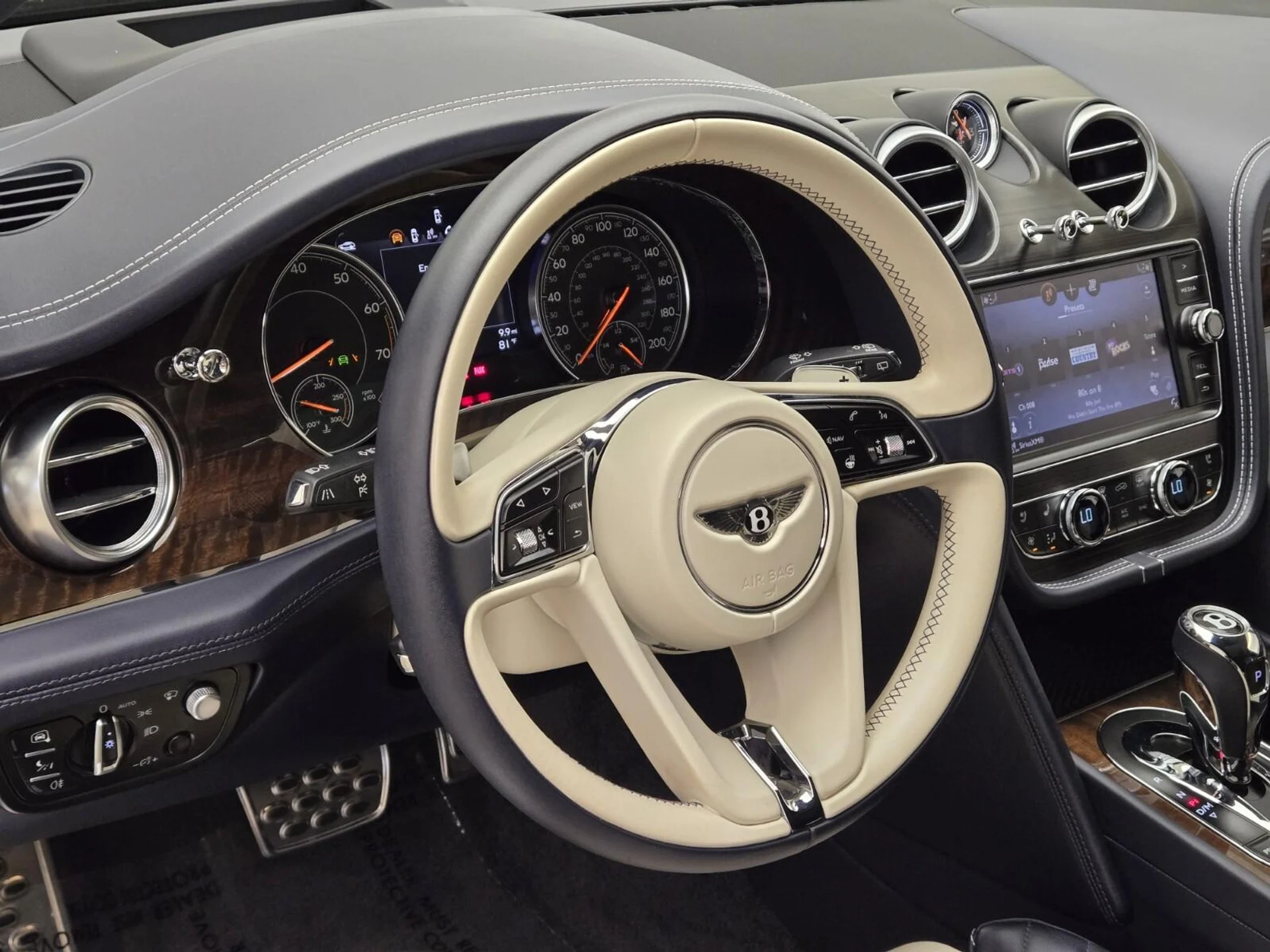 mph031_997614891_Used_2018_Bentley_Bentayga_W12_1776837882_69b08d5a1c