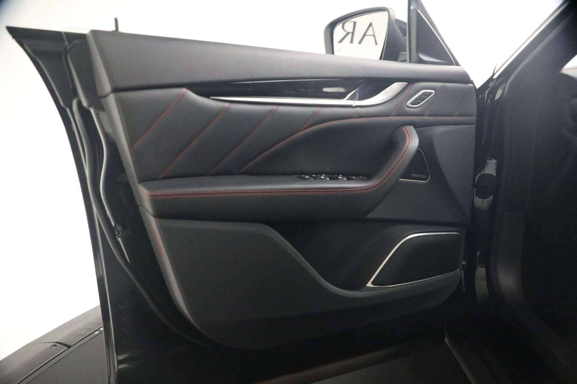 mph032_1003863456_Used_2023_Maserati_Levante_GT_1791466885_d3e4147966