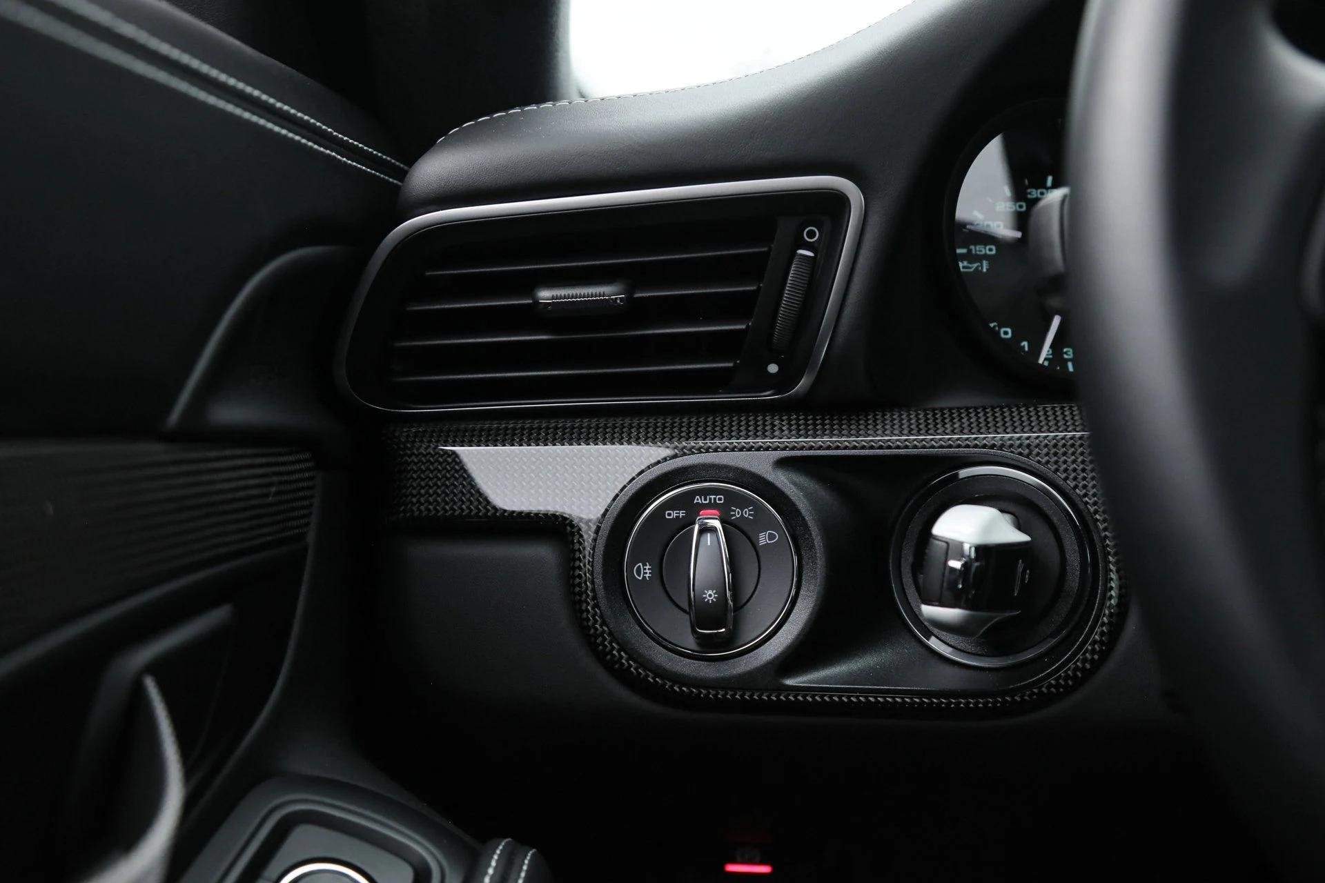 mph032_1004943064_62aa2aa0e833cbc57a6cabb9c431f241_82b6988e89