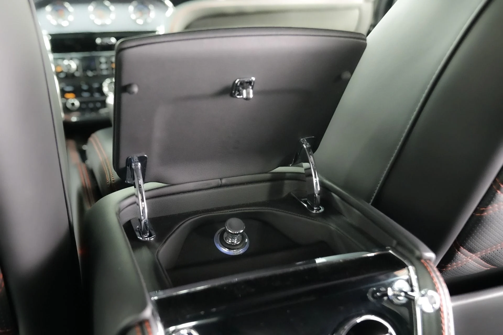 mph032_1022843401_Used_2013_Bentley_Mulsanne_1769559251_871996ee69