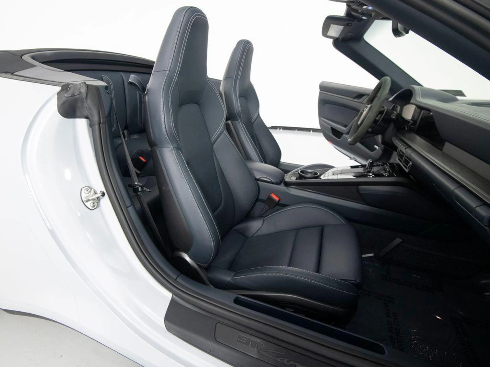 mph032_1027549048_Sh_Fzam58_B_Pa_J_Vcb_Af_Fy_JB_7b7t_Qw_60f321ac9f