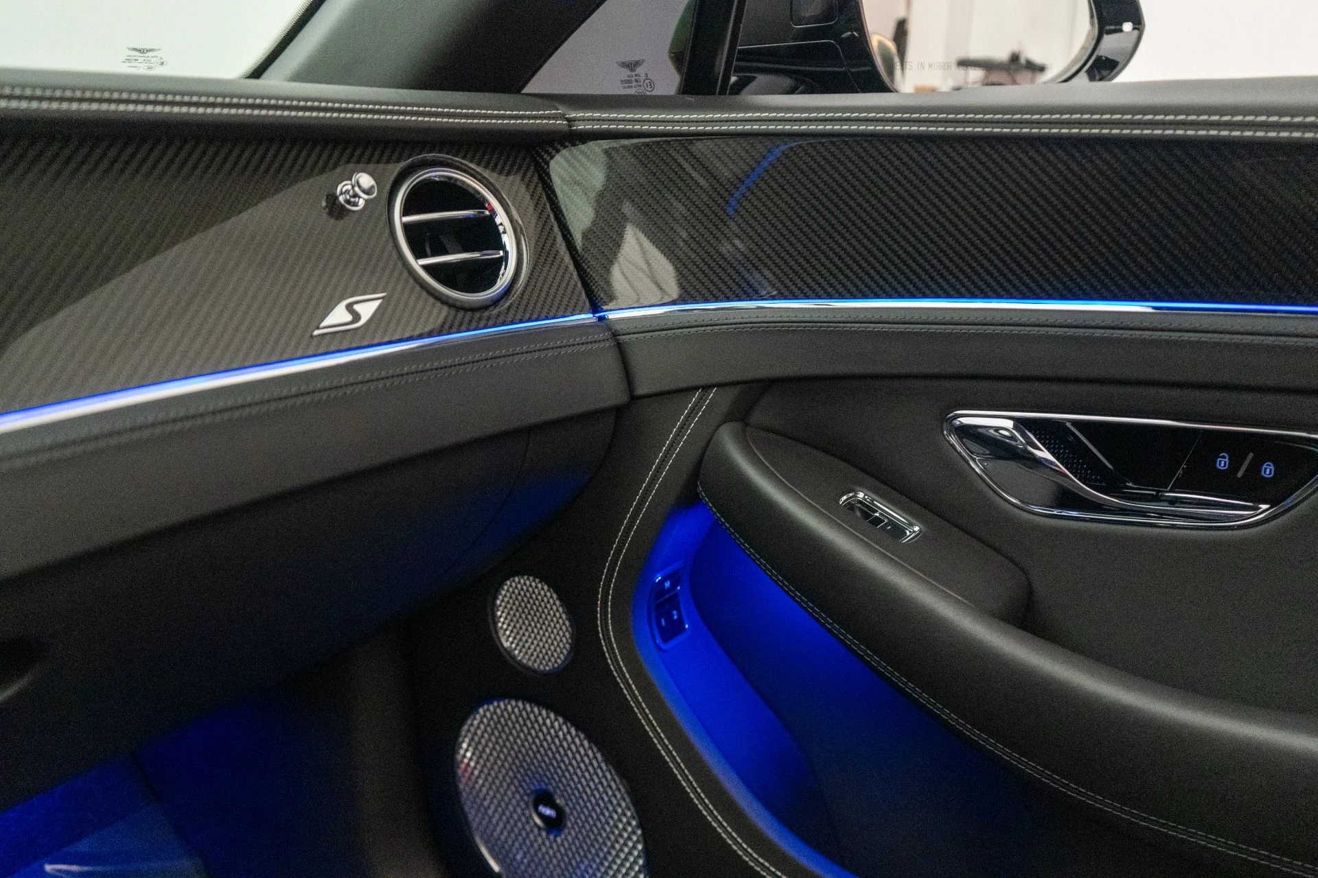 mph032_1029831264_Used_2023_Bentley_Continental_GTC_S_V8_1775843308_2c1f67c093