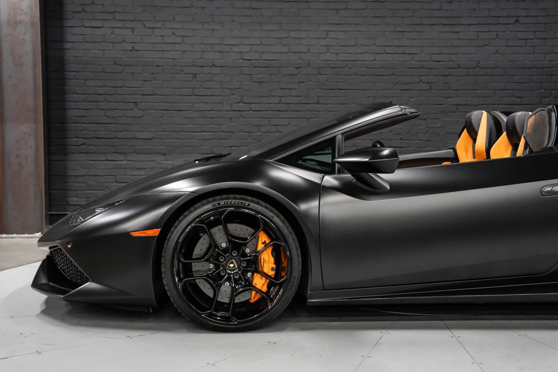 mph032_1055747873_lamborghini_huracan_2016_96ad906347