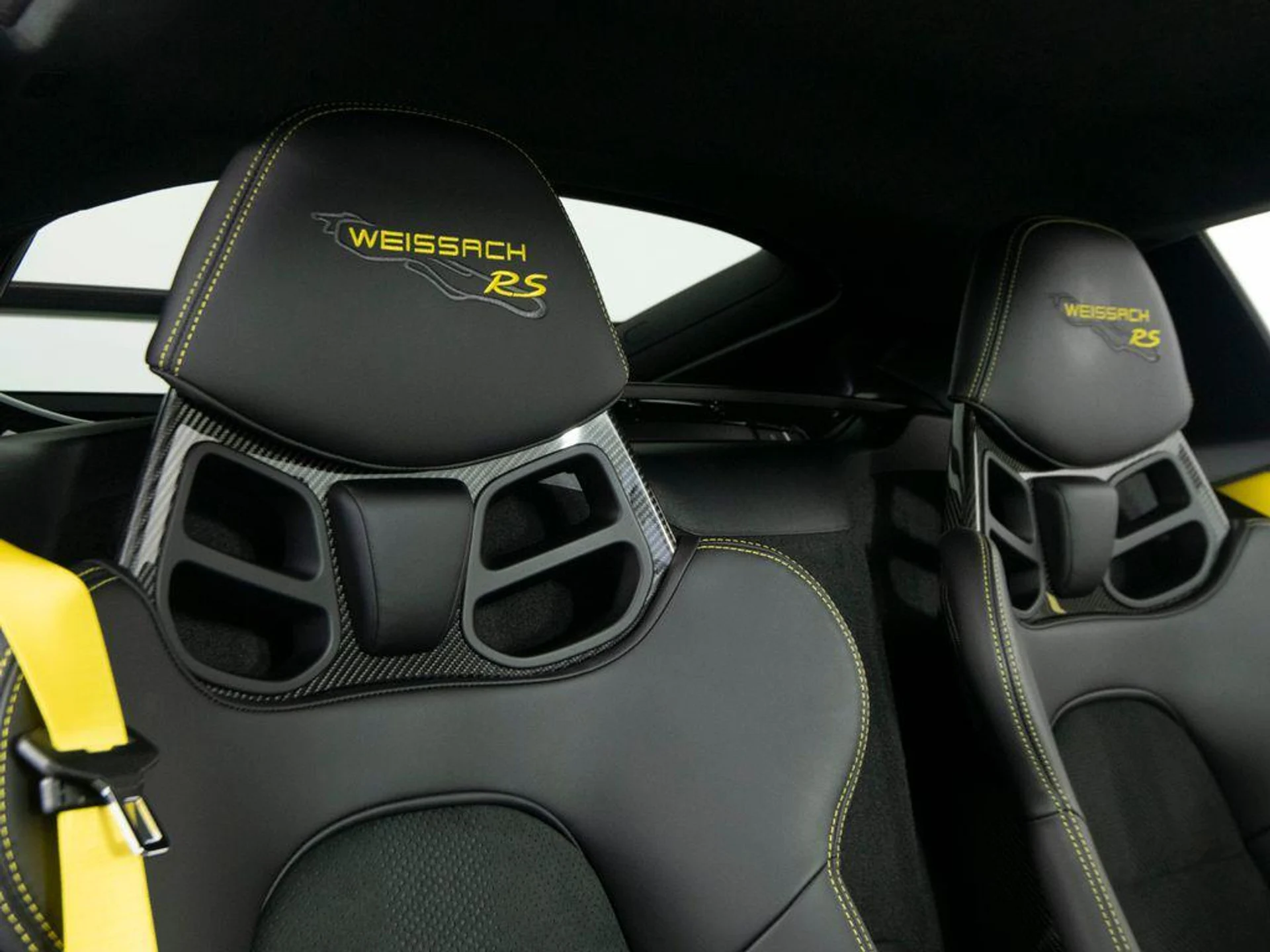 mph032_1059815073_M_Afgf_Egf6x_C_Mipi_Lul_R_Sj_Ay_R_Zo_97ad8793be