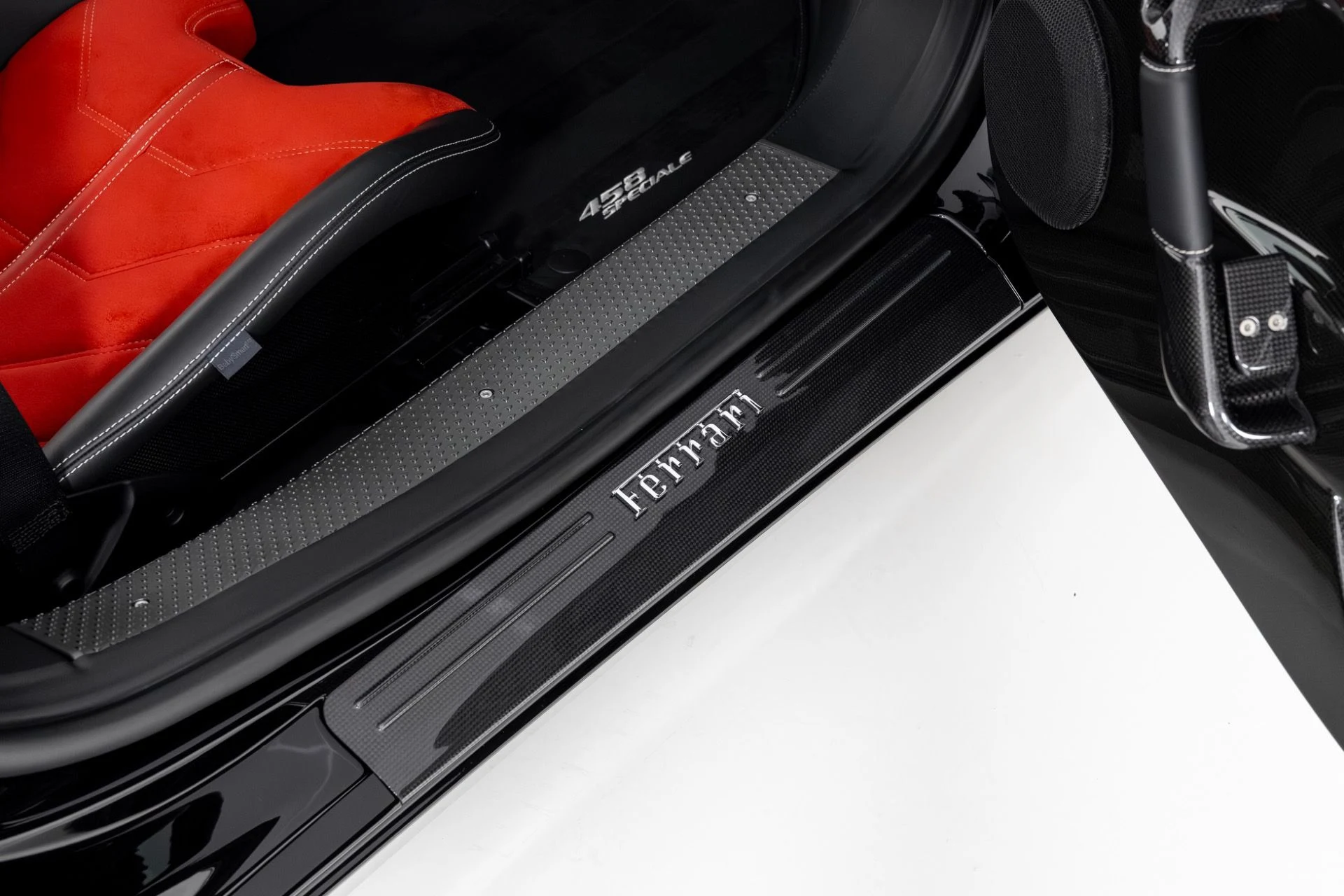 mph032_1063554909_Used_2015_Ferrari_458_Speciale_1765990119_467d4c1a74